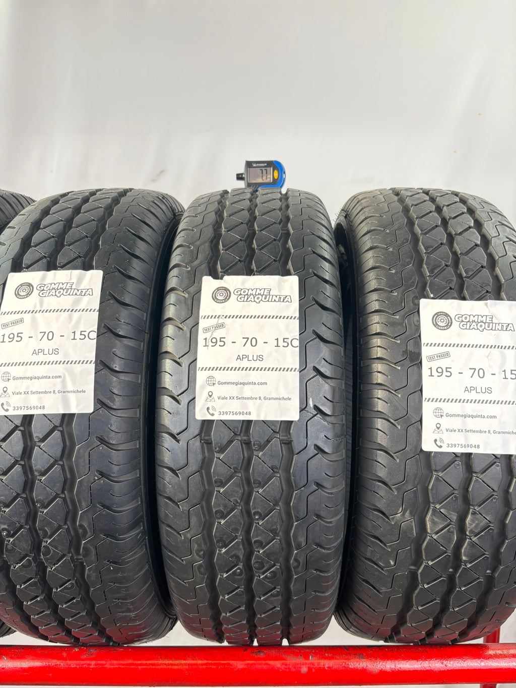 195/70 R15C 104/102R Aplus A867