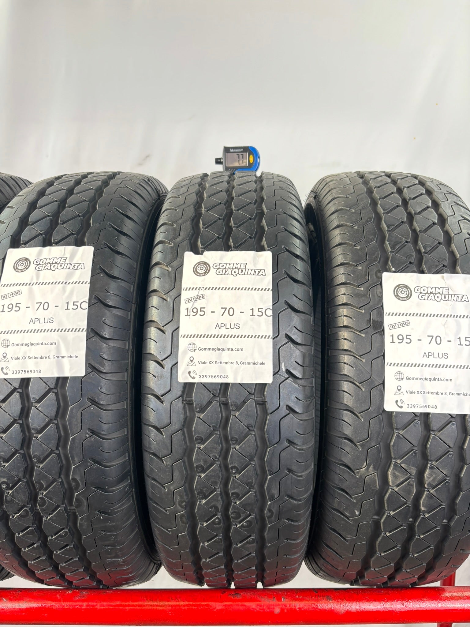 195/70 R15C 104/102R Aplus A867