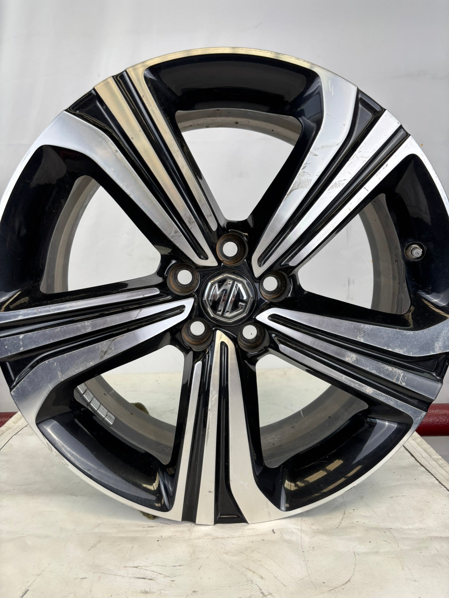 1 Cerchio in lega MG 17"
