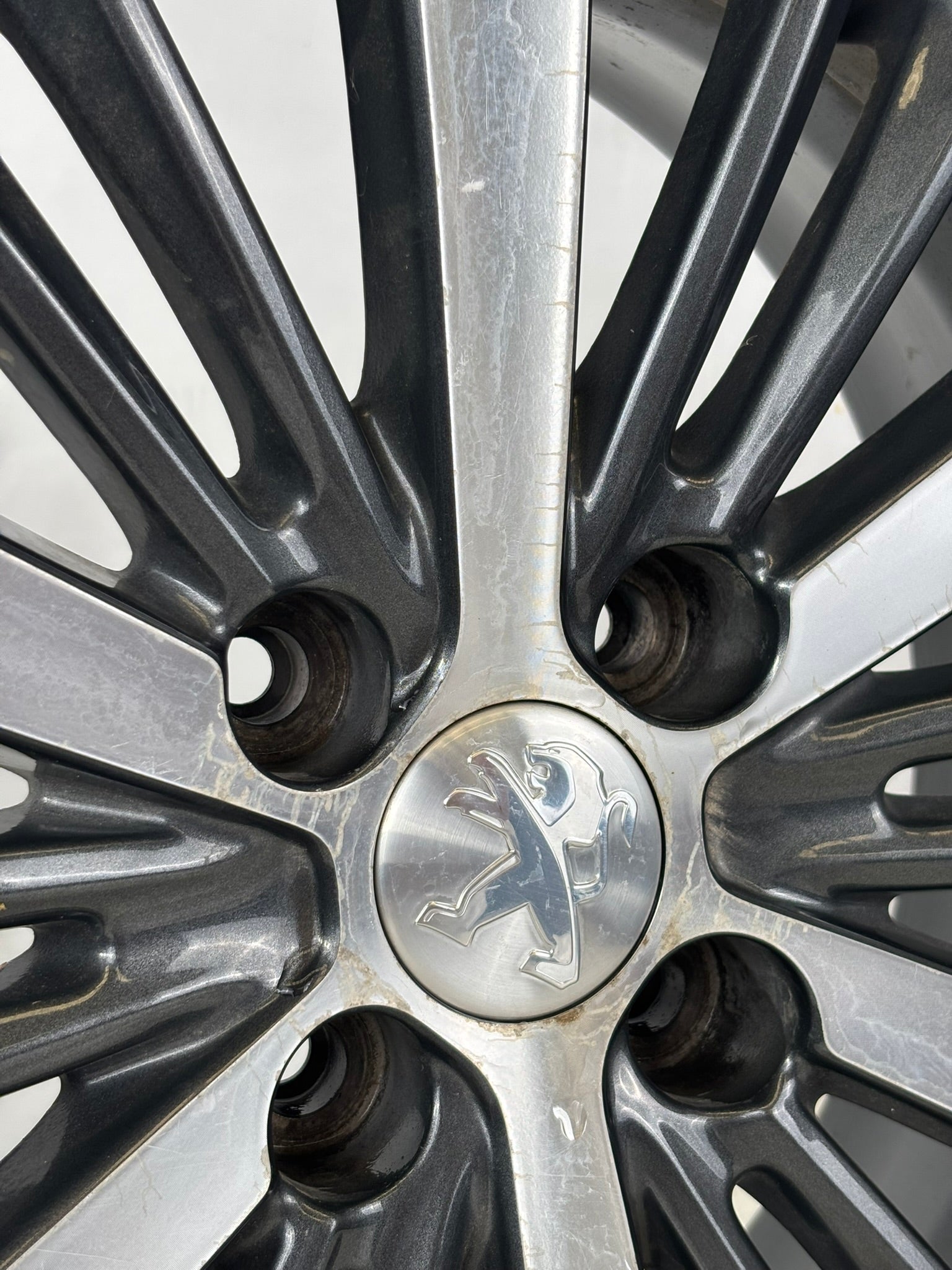 1 Cerchio in lega Peugeot 16"