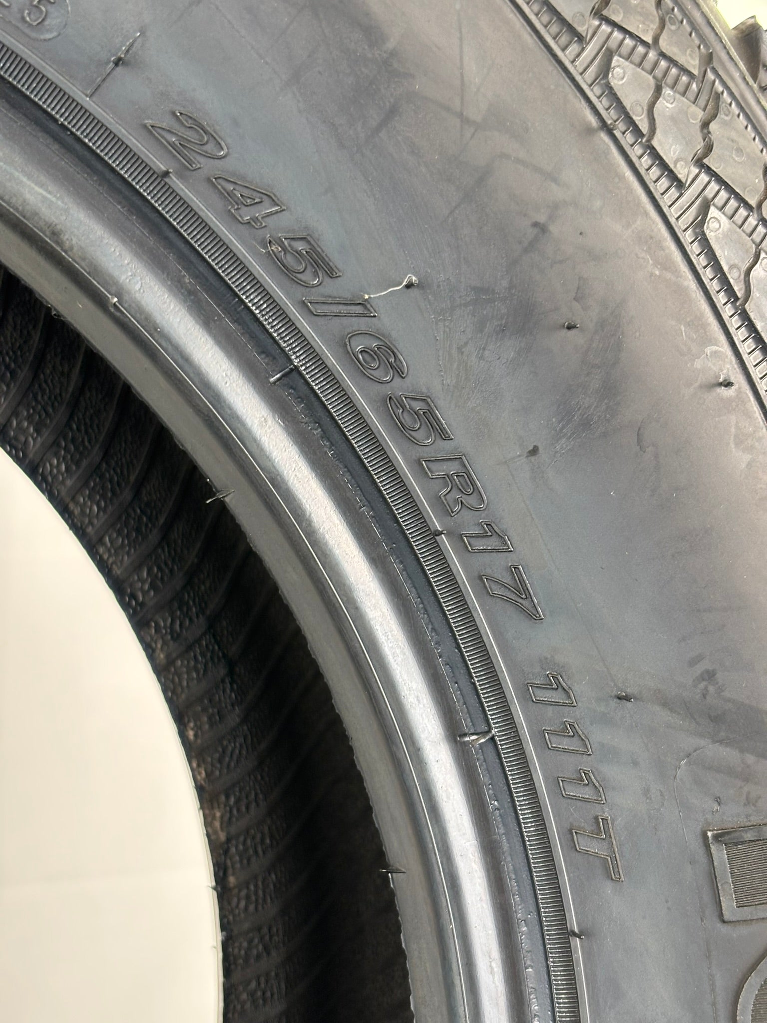 245/65 R17 111T Nexen Roadian At 4x4