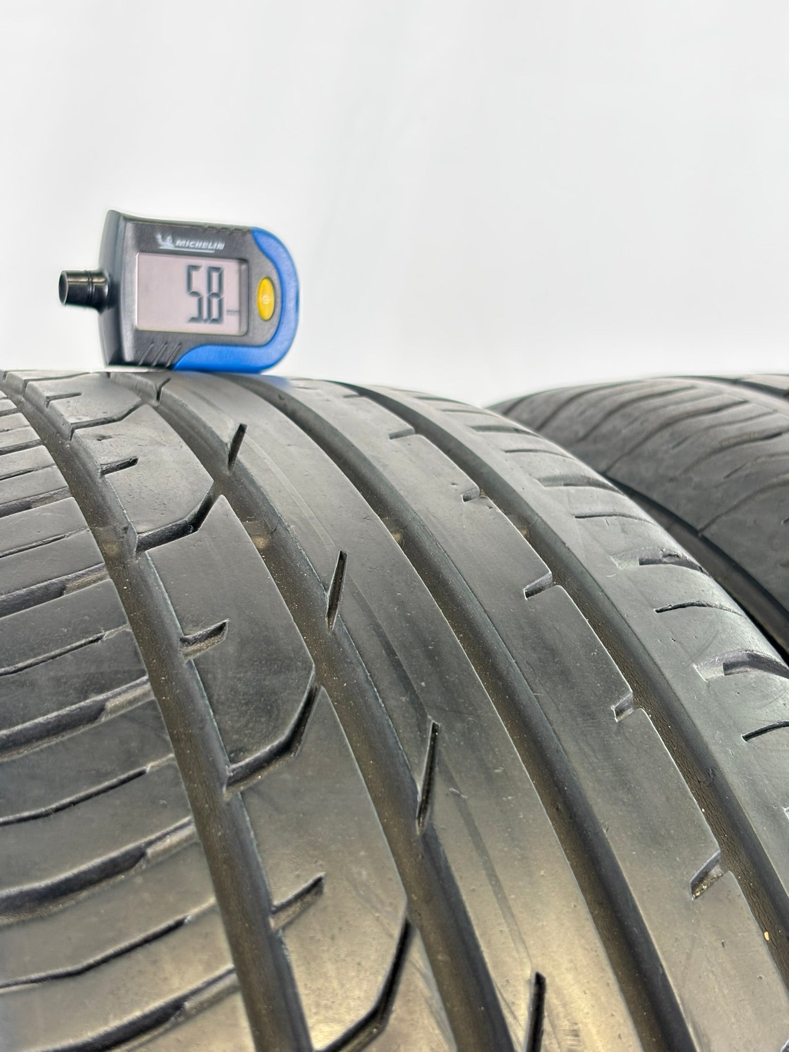 215/55 R17 94V Continental ContiPremiumContact 2