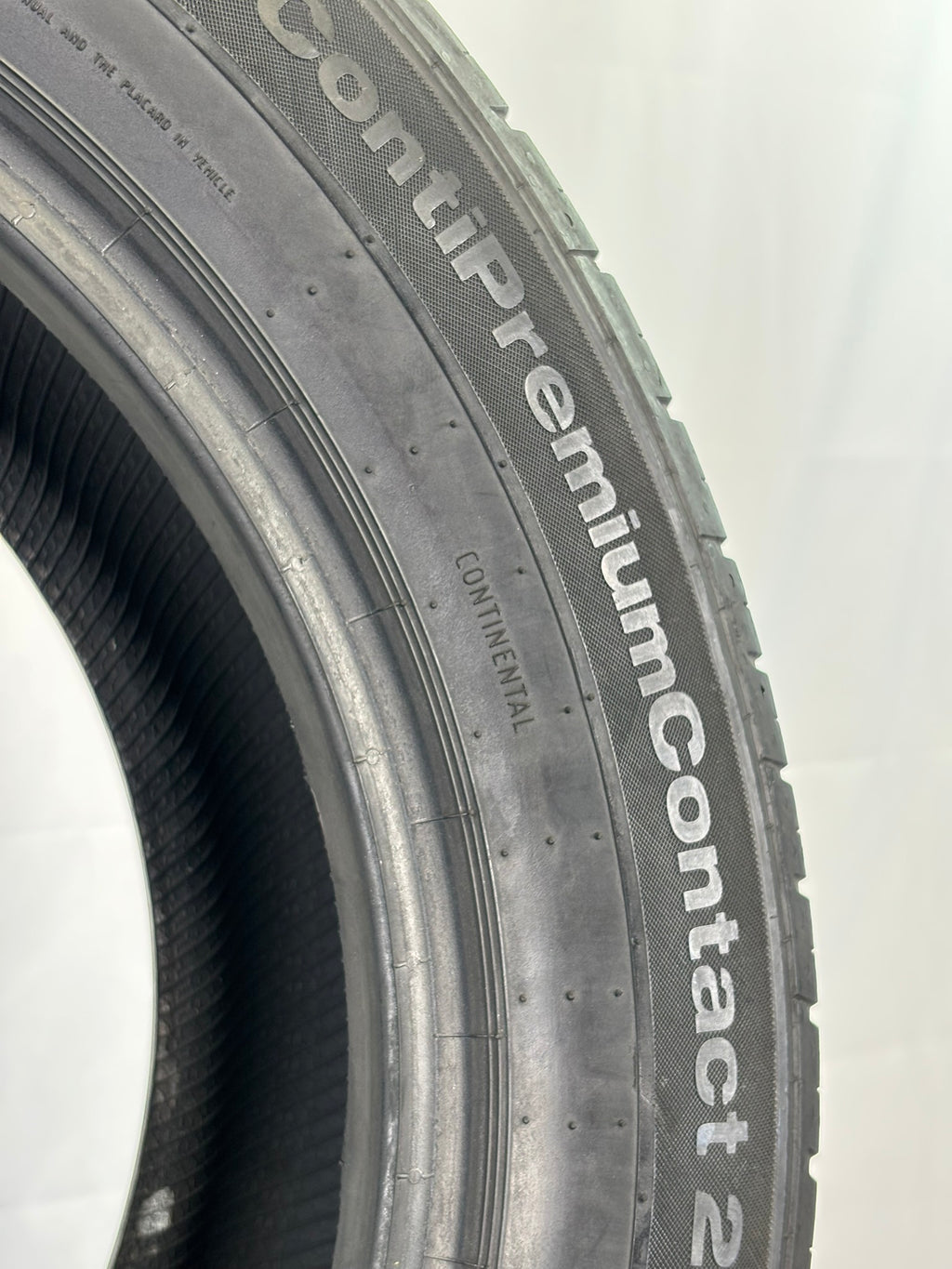 215/55 R17 94V Continental ContiPremiumContact 2