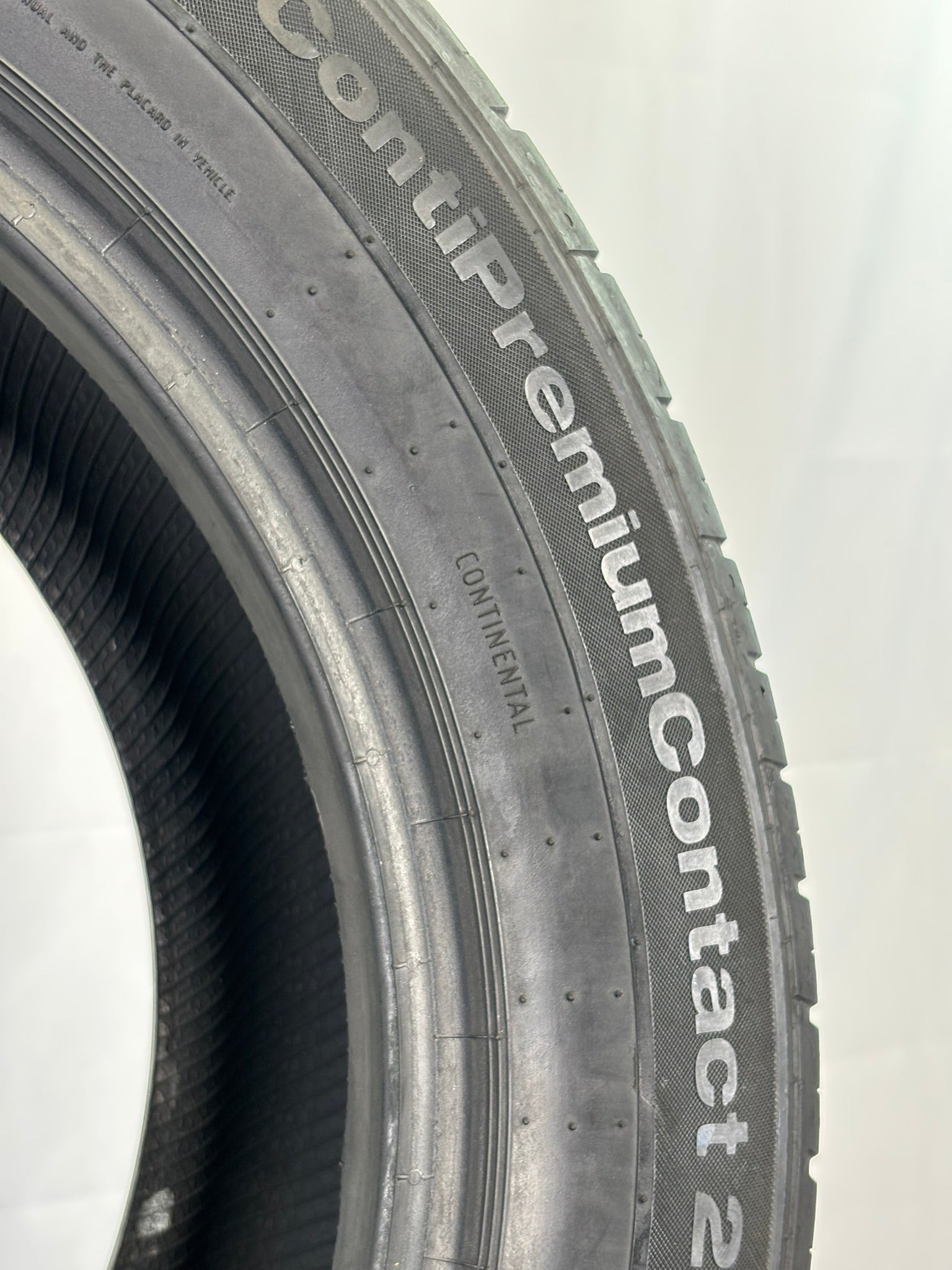 215/55 R17 94V Continental ContiPremiumContact 2