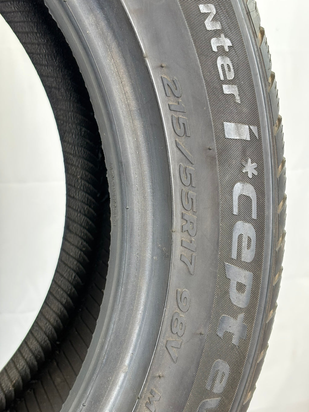215/55 R17 98V Hankook Wintwe I*cept evo3