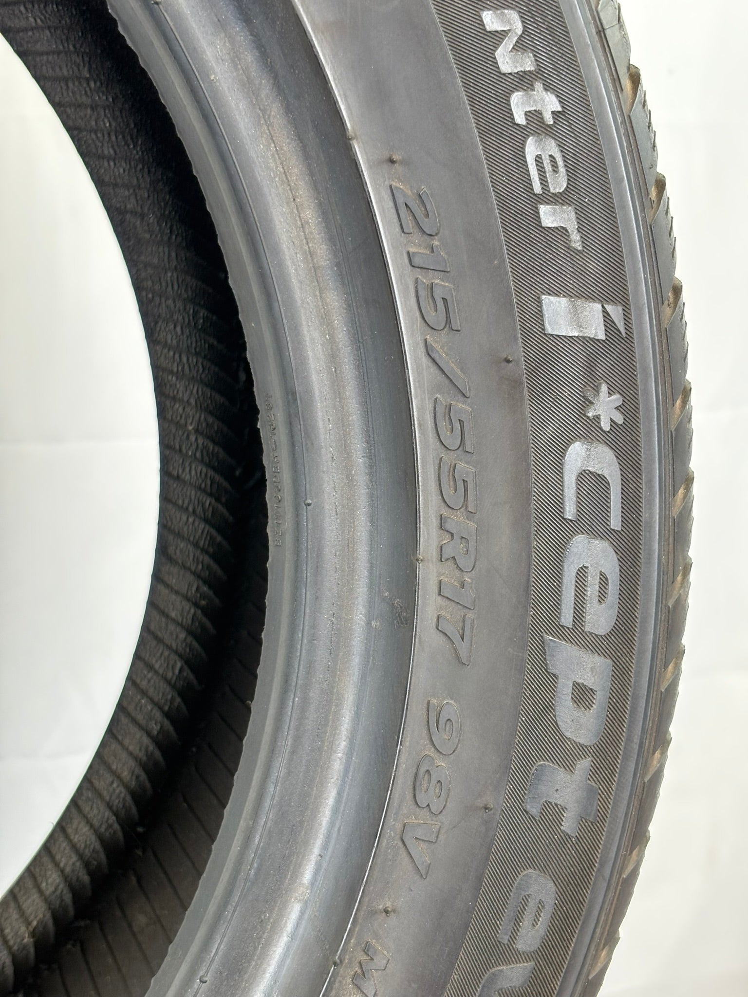 215/55 R17 98V Hankook Wintwe I*cept evo3