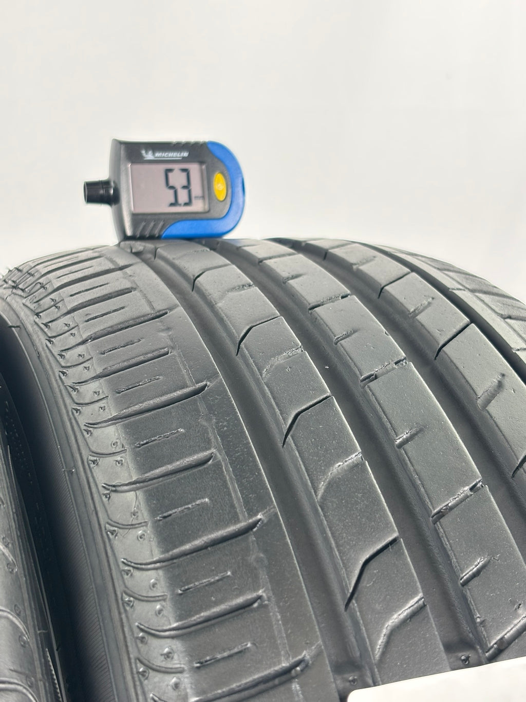 205/45 R16 87W Nexen Nfera SU1