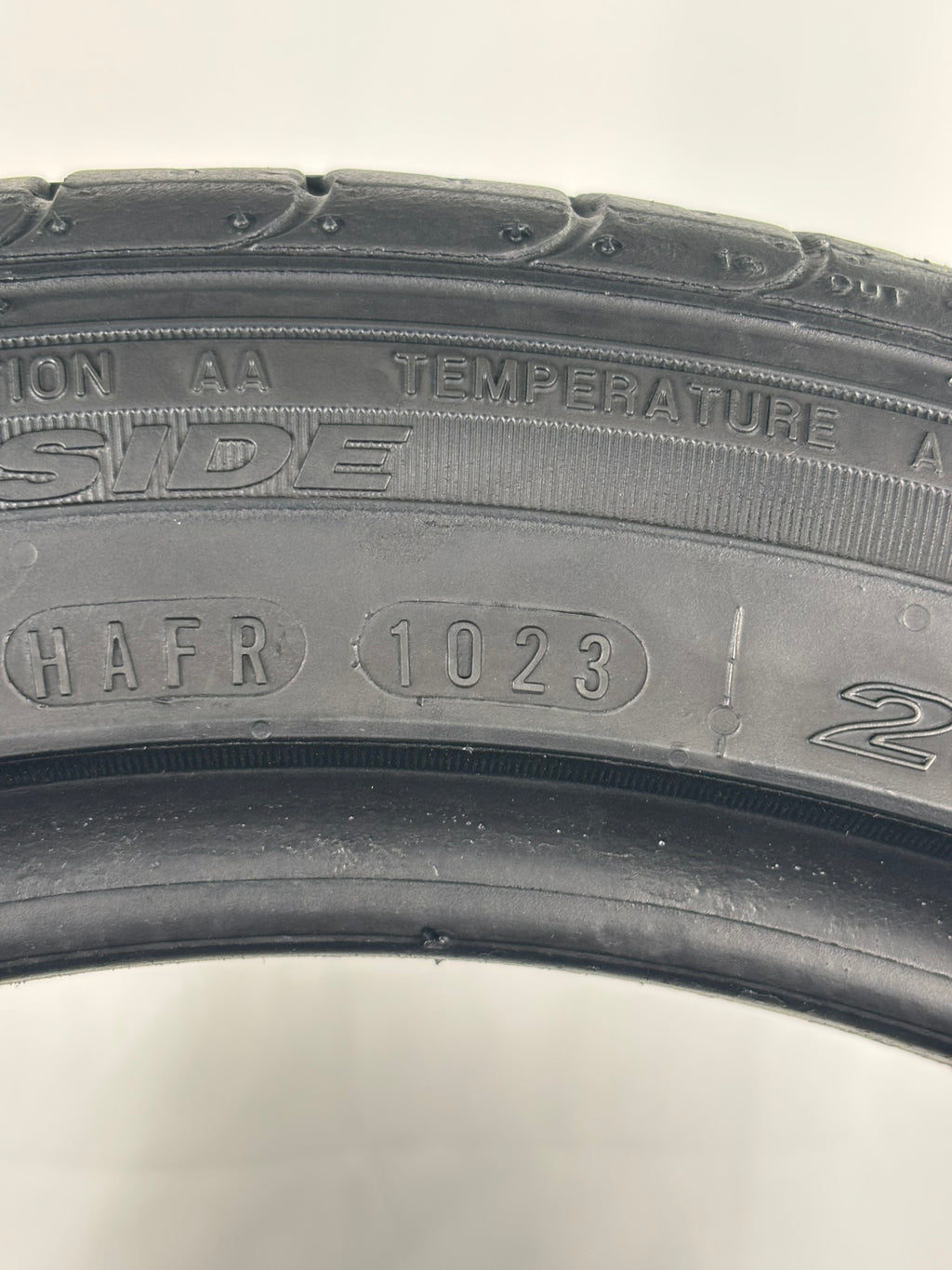 205/45 R16 87W Nexen Nfera SU1