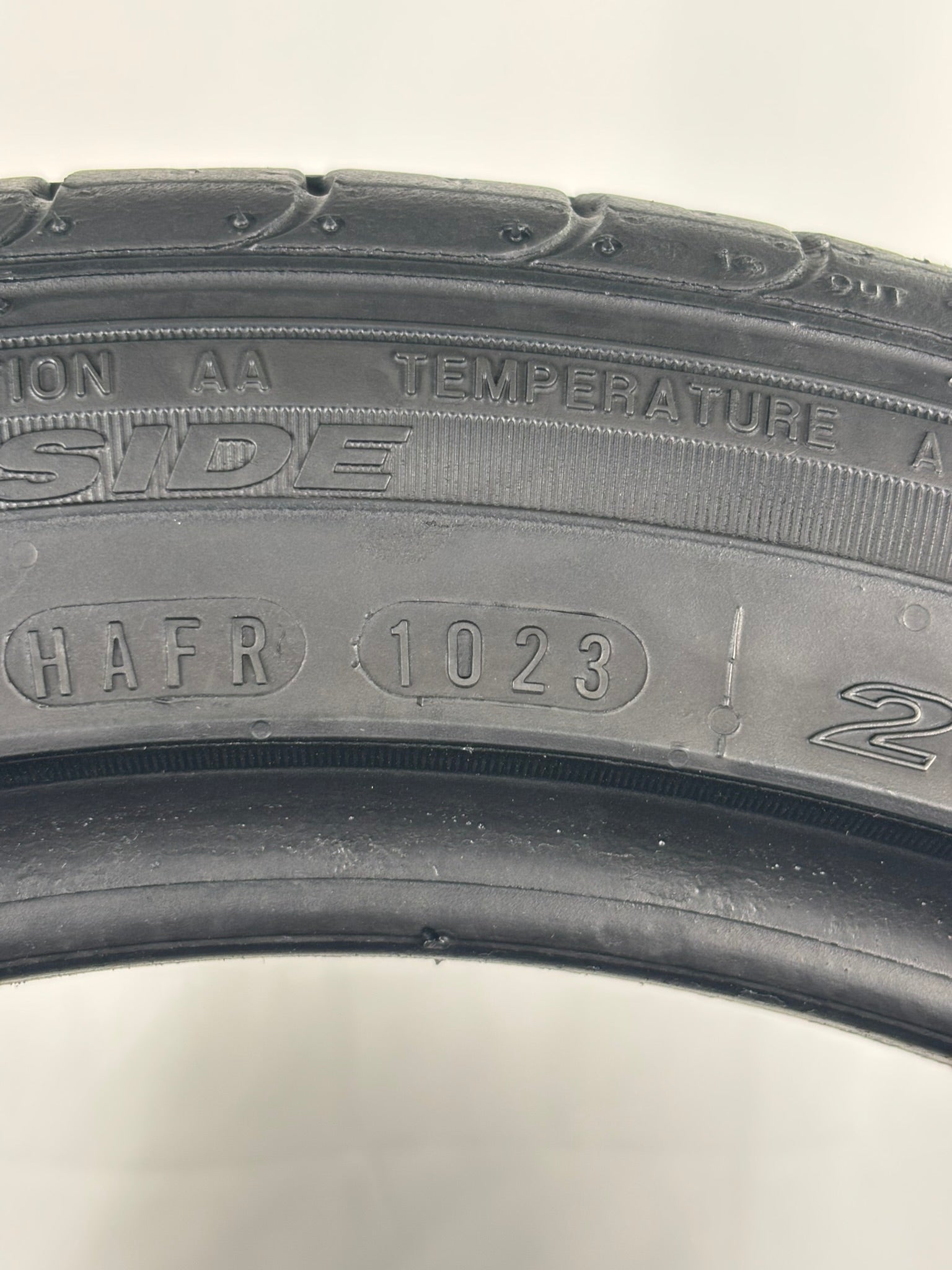 205/45 R16 87W Nexen Nfera SU1