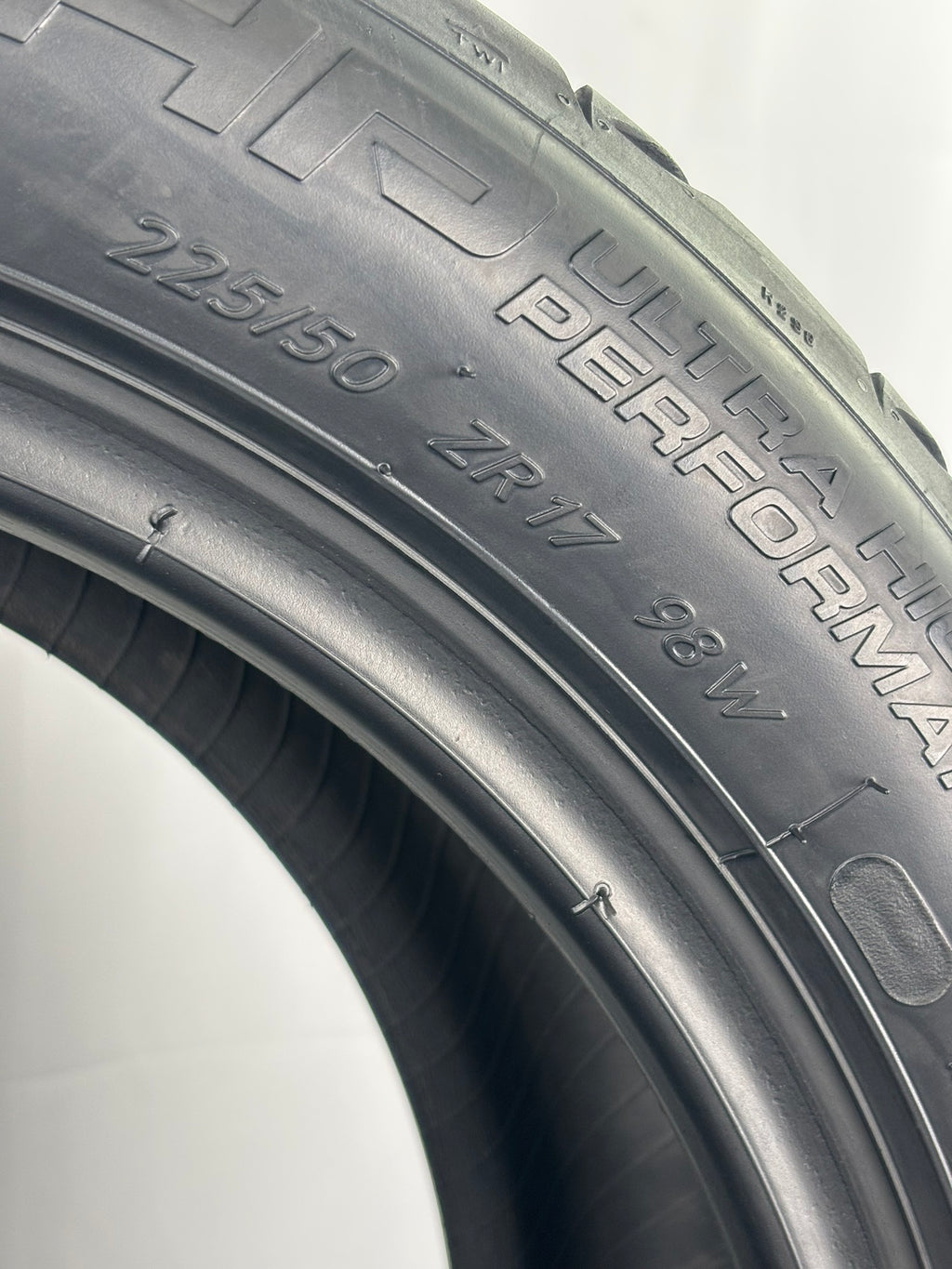 225/50 R17 98W XL Riken Hp Ultra Performance