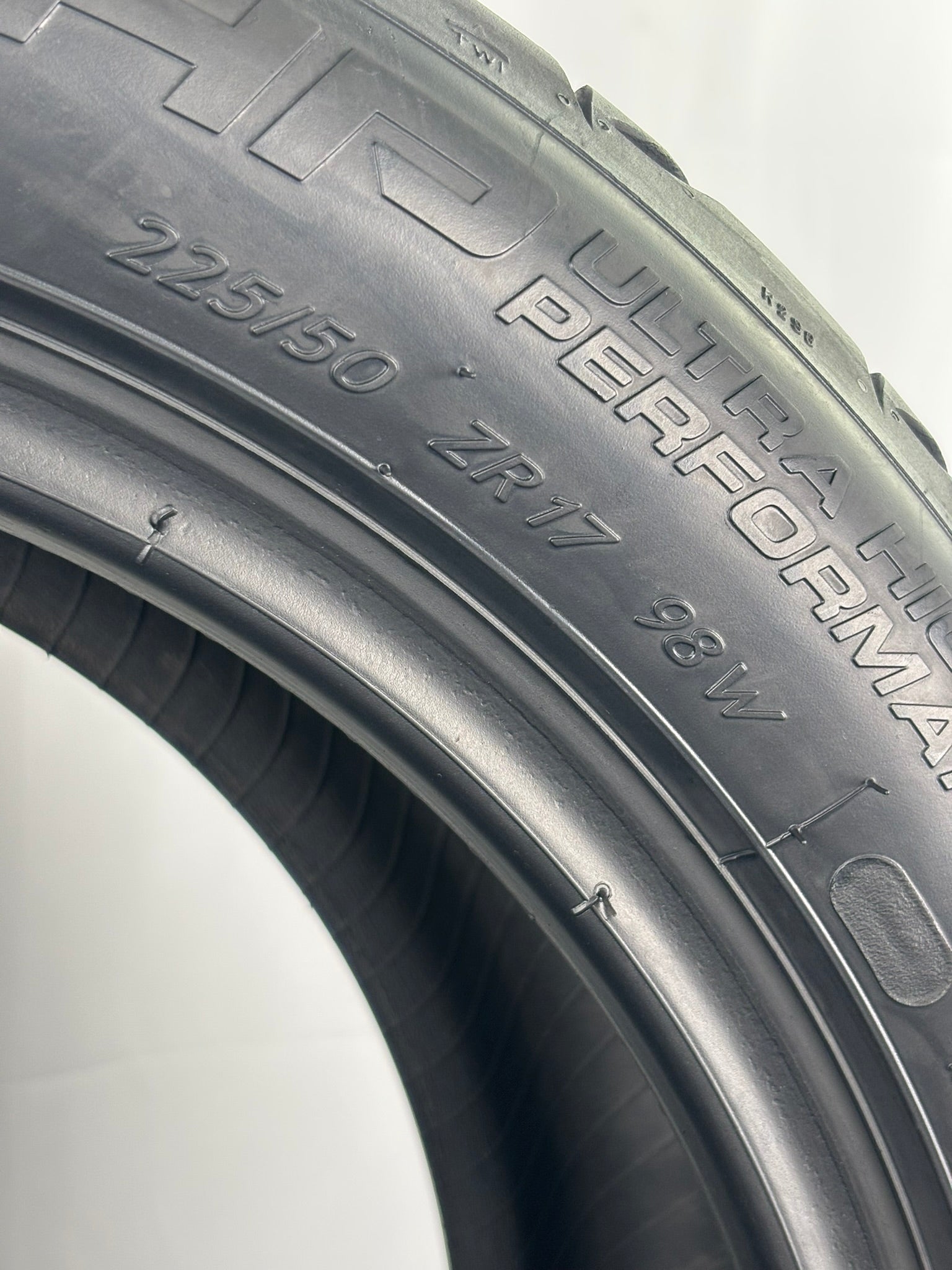 225/50 R17 98W XL Riken Hp Ultra Performance
