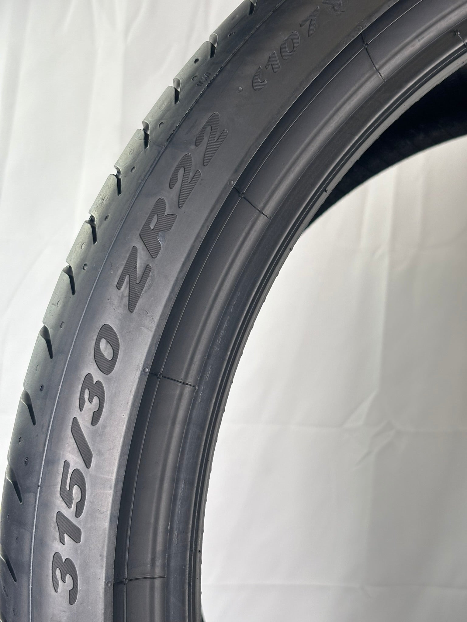 315/30 R22 107Y Pirelli Pzero