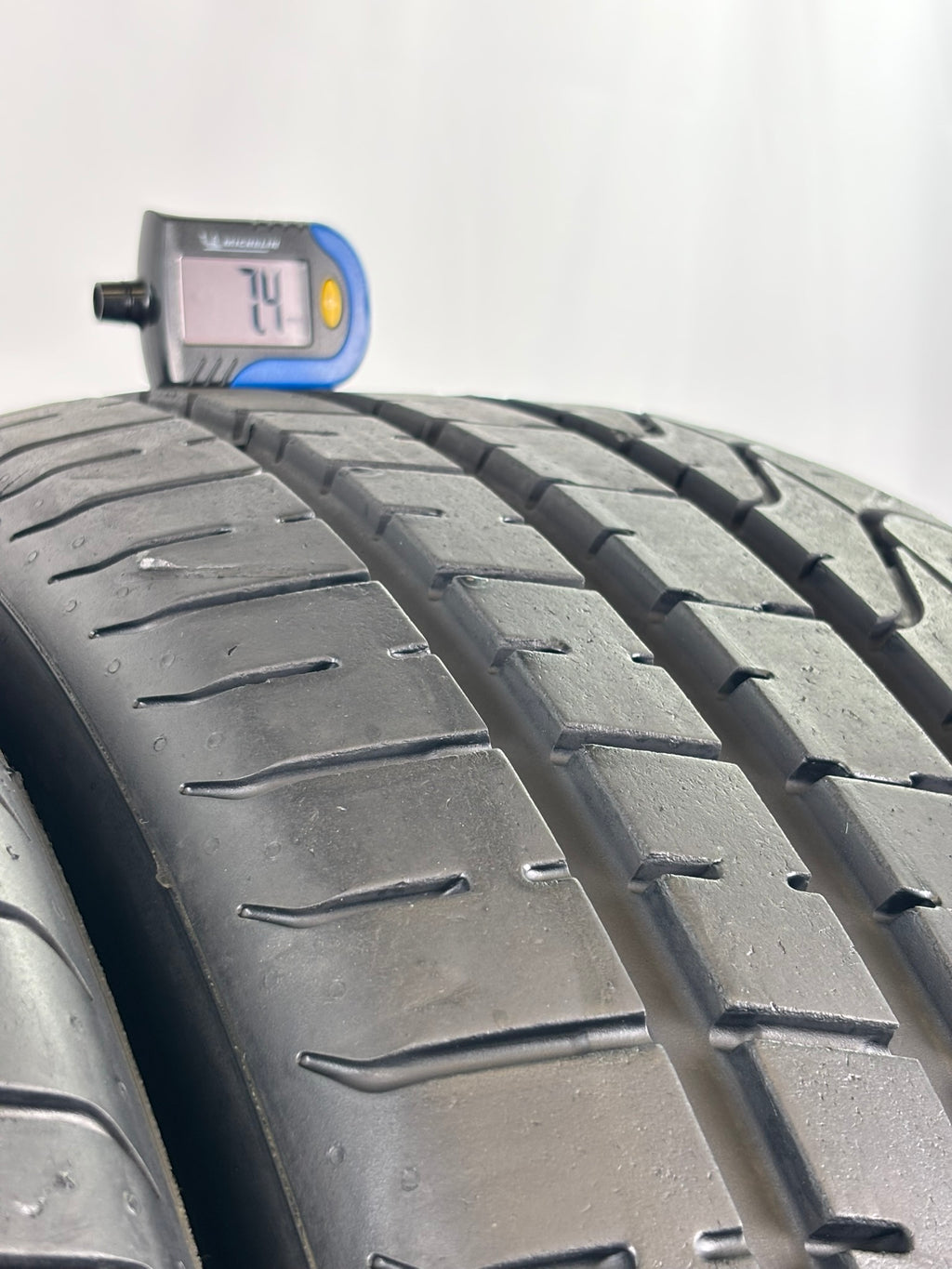 245/40 R19 98Y XL Pirelli Pzero