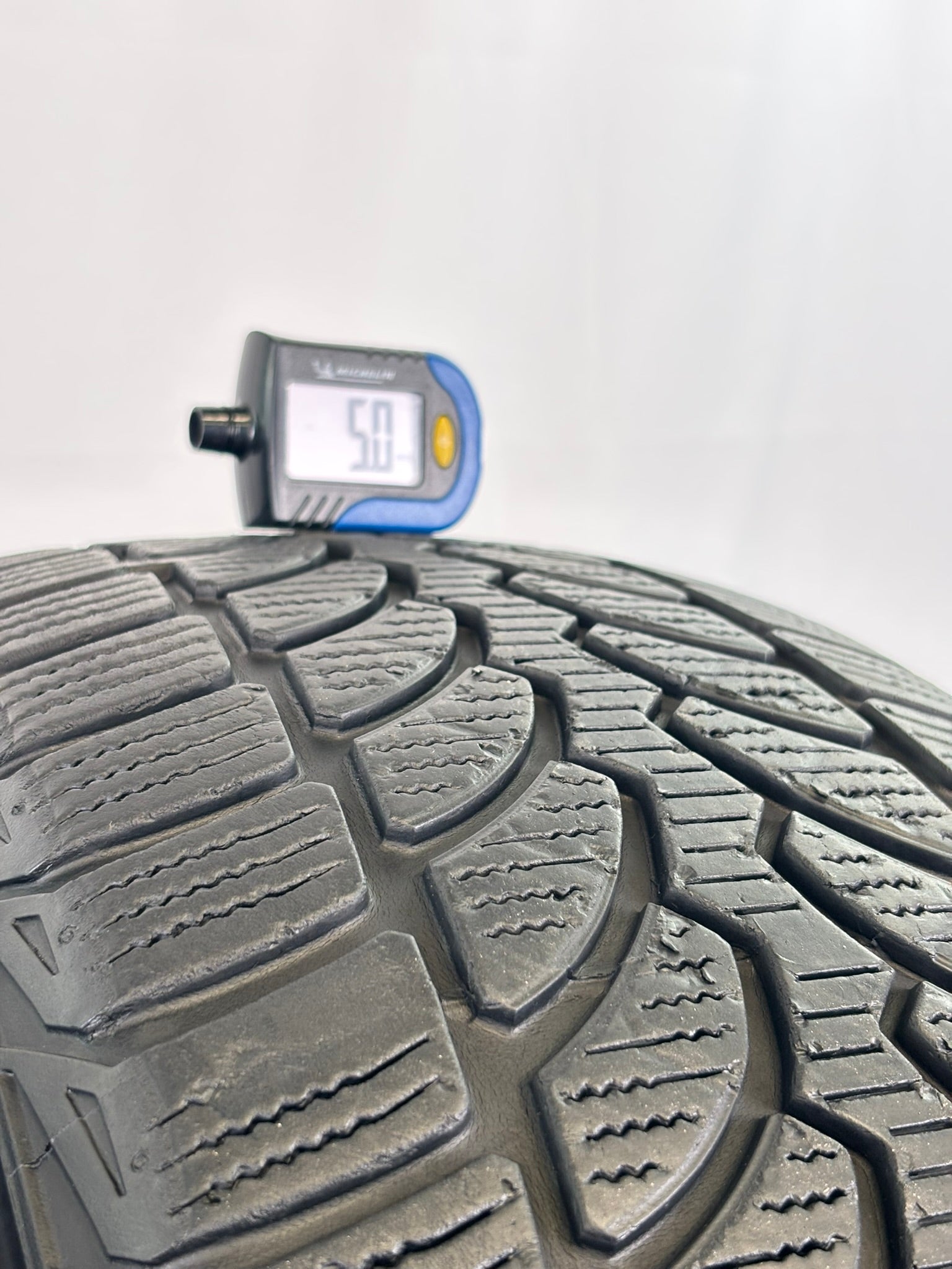 225/55 R16 99H Bridgestone Blizzark MO M+S