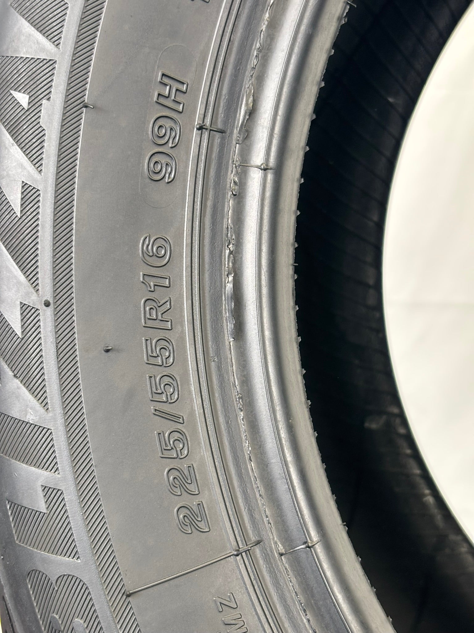 225/55 R16 99H Bridgestone Blizzark MO M+S