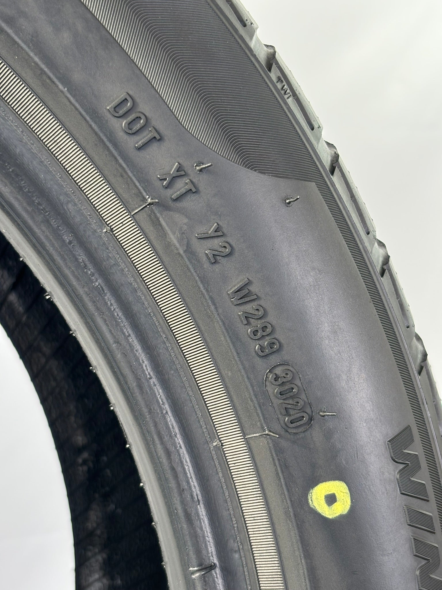 275/40 R19 105V RFT Pirelli SottoZero Winter M+S