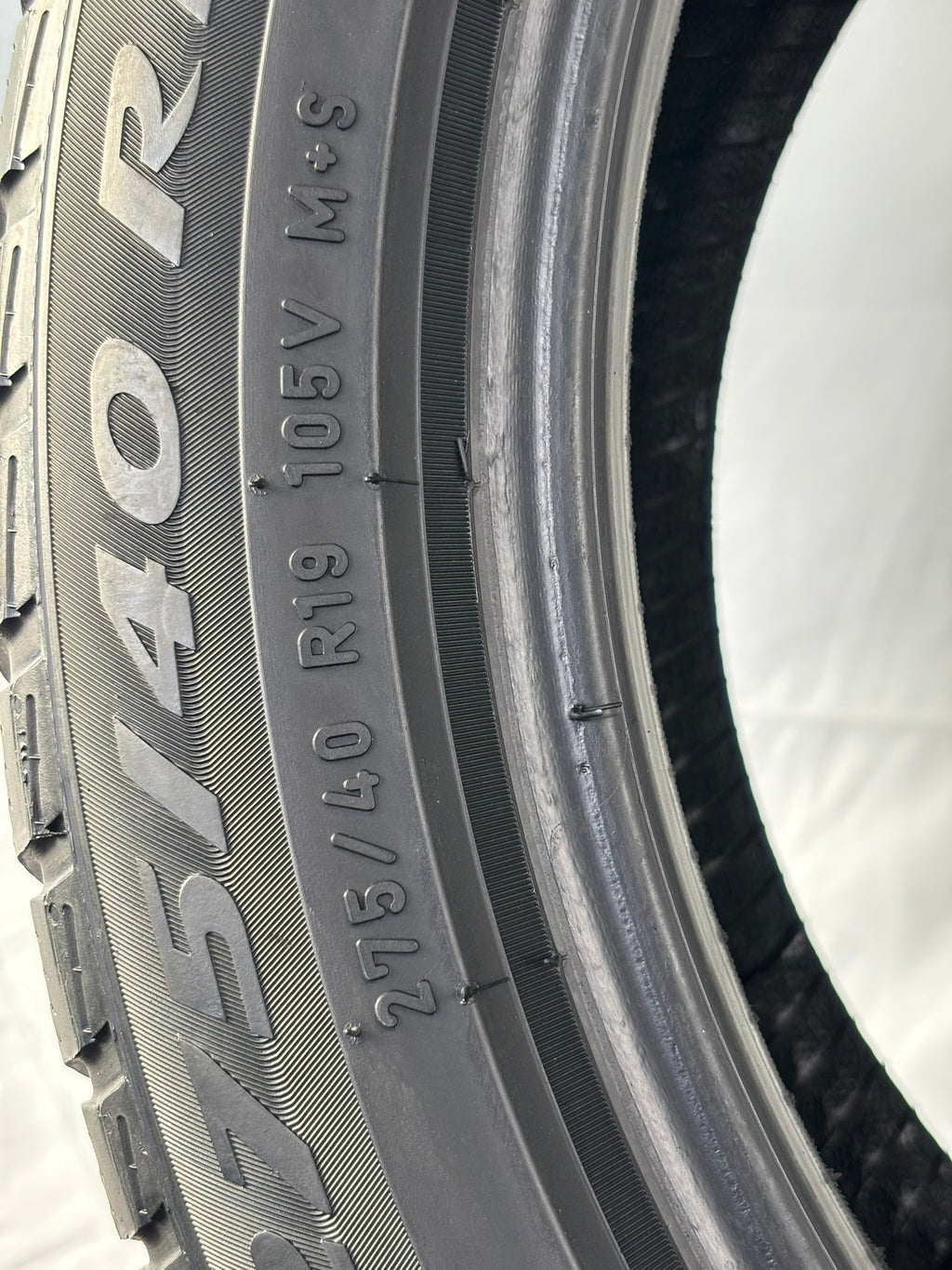 275/40 R19 105V RFT Pirelli SottoZero Winter M+S