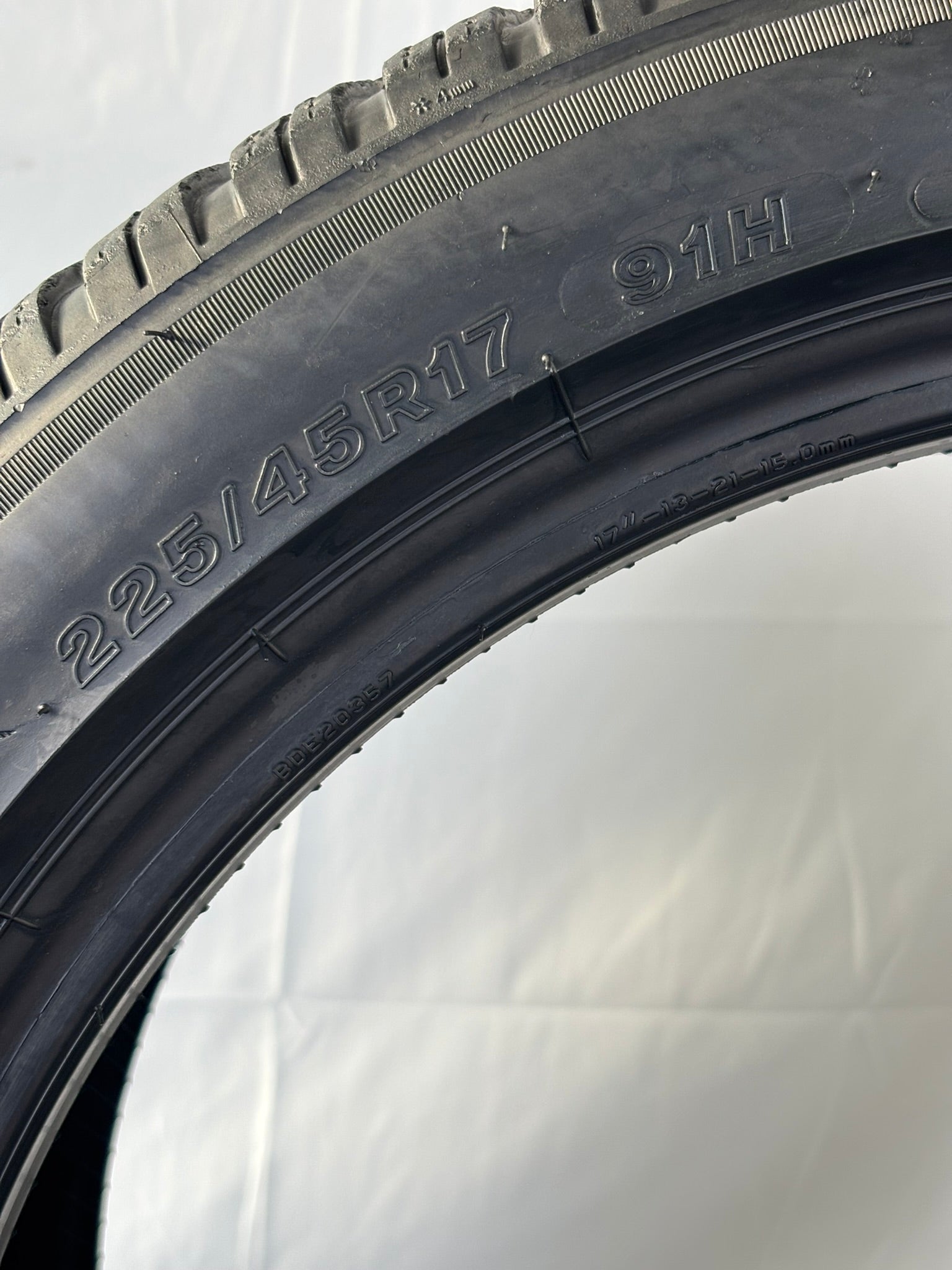 225/45 R17 91H Bridgestone Blizzak Lm005 M+S
