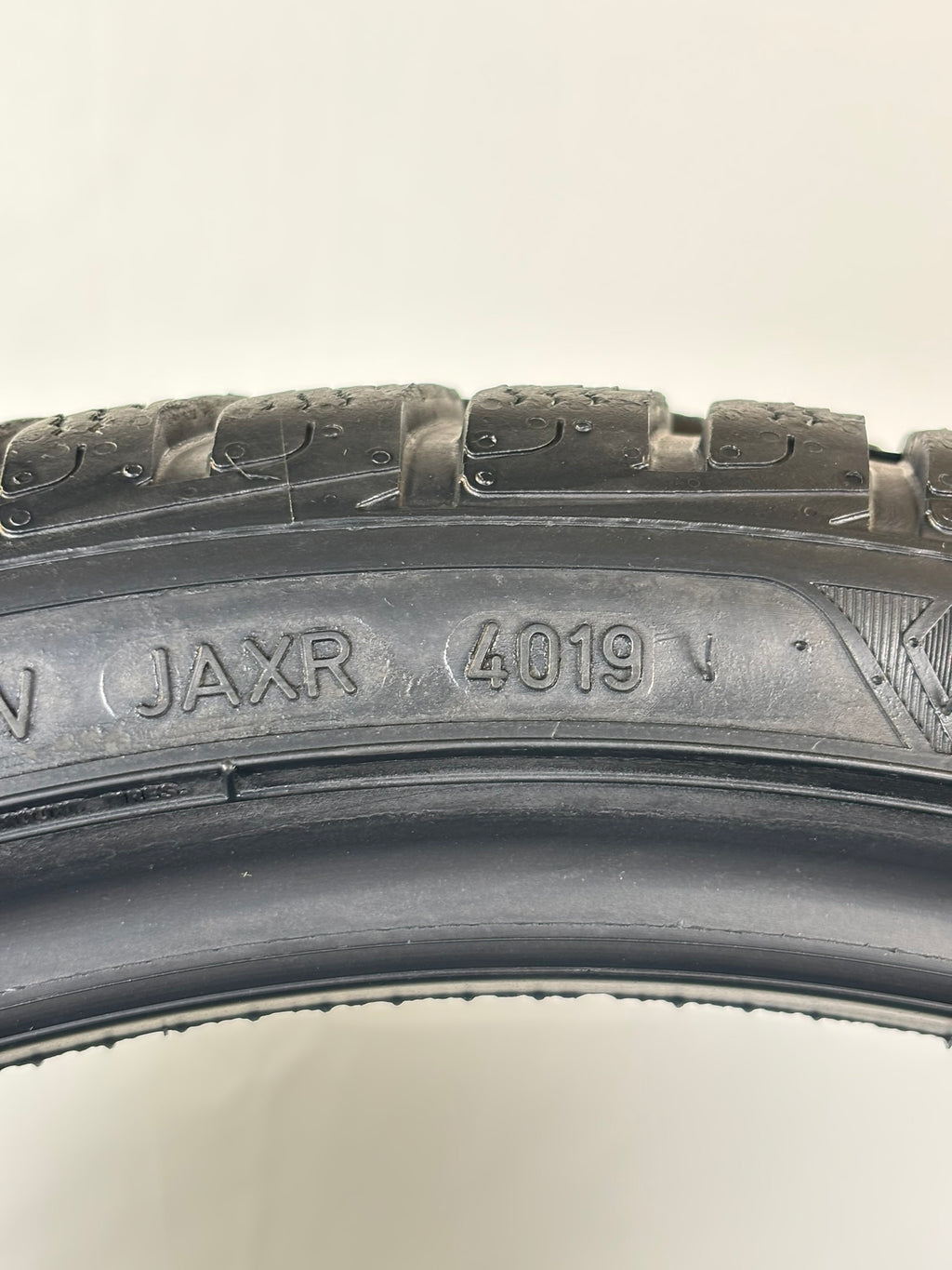 235/35 R19 91W XL Good Year Ultra Grip M+S
