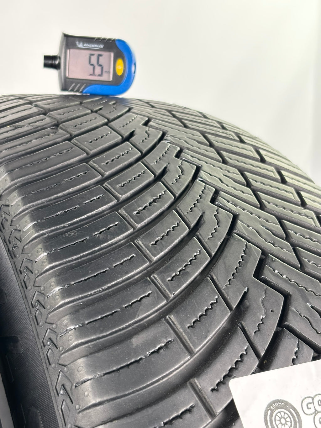 235/55 R19 105W Pirelli All Season Scorpion Sf2 M+S