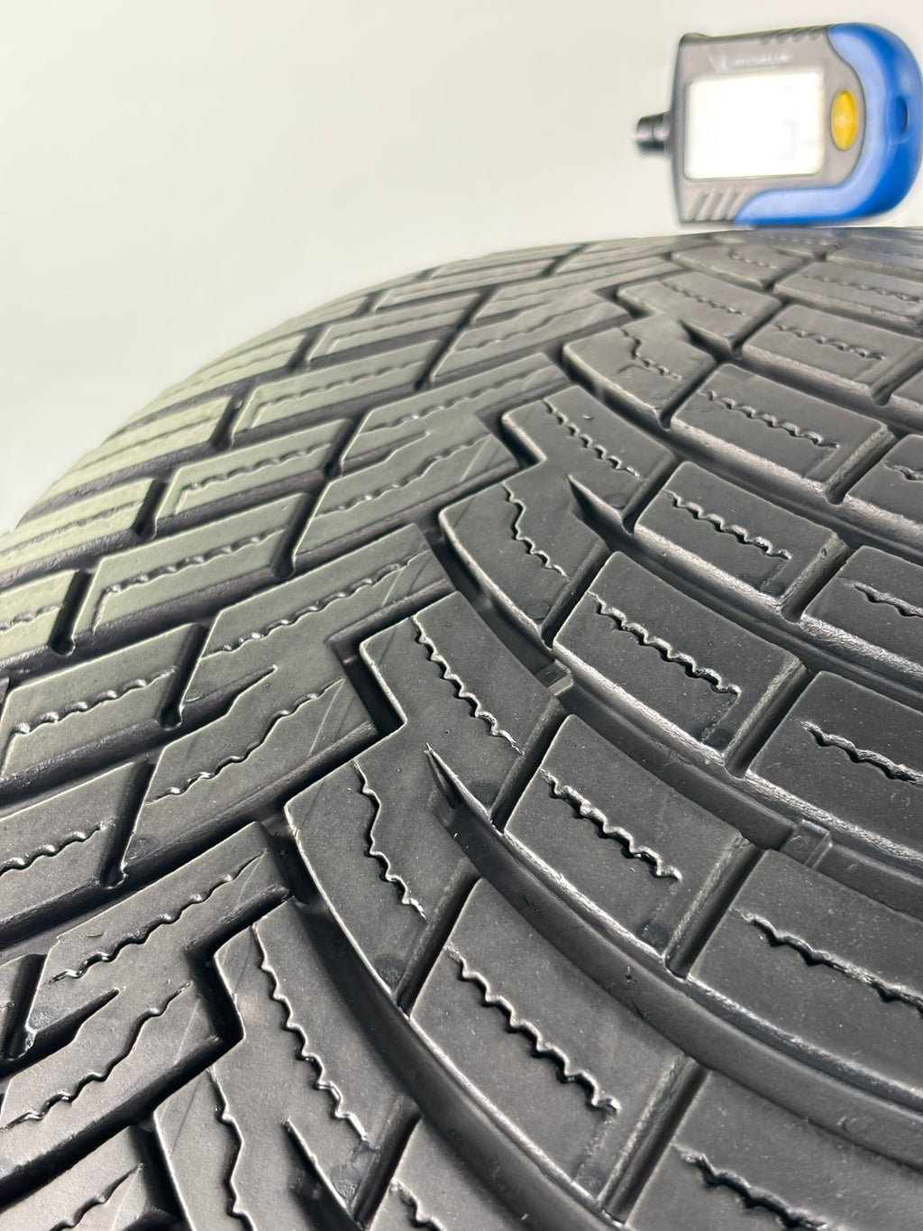 235/55 R19 105W Pirelli All Season Scorpion Sf2 M+S