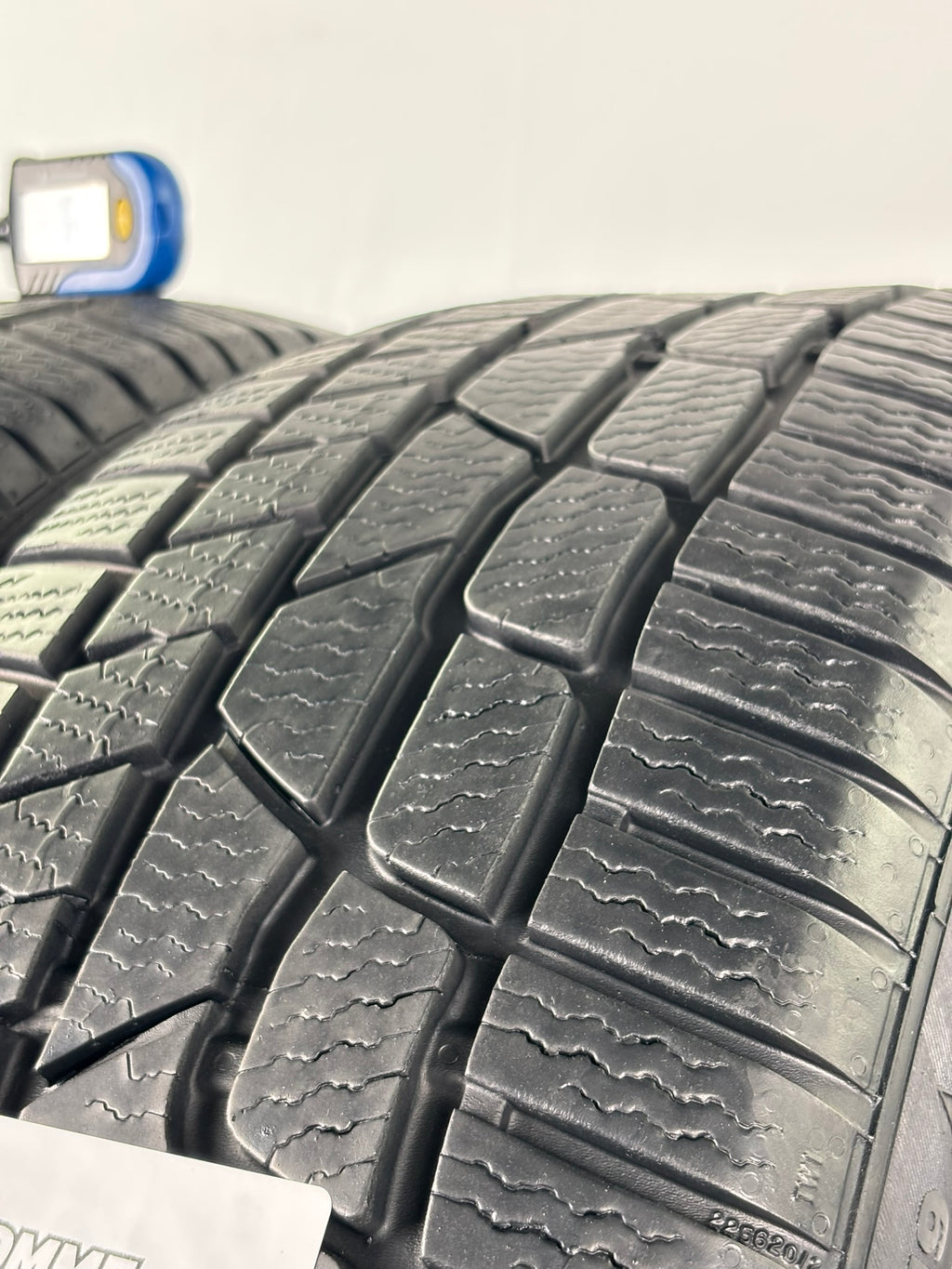 235/45 R19 99V XL Continental ContiWinterContact AO M+S