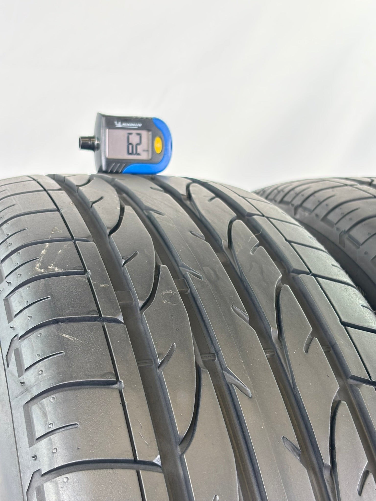 235/45 R19 95V Bridgestone Dueler H/P Sport RFT MO