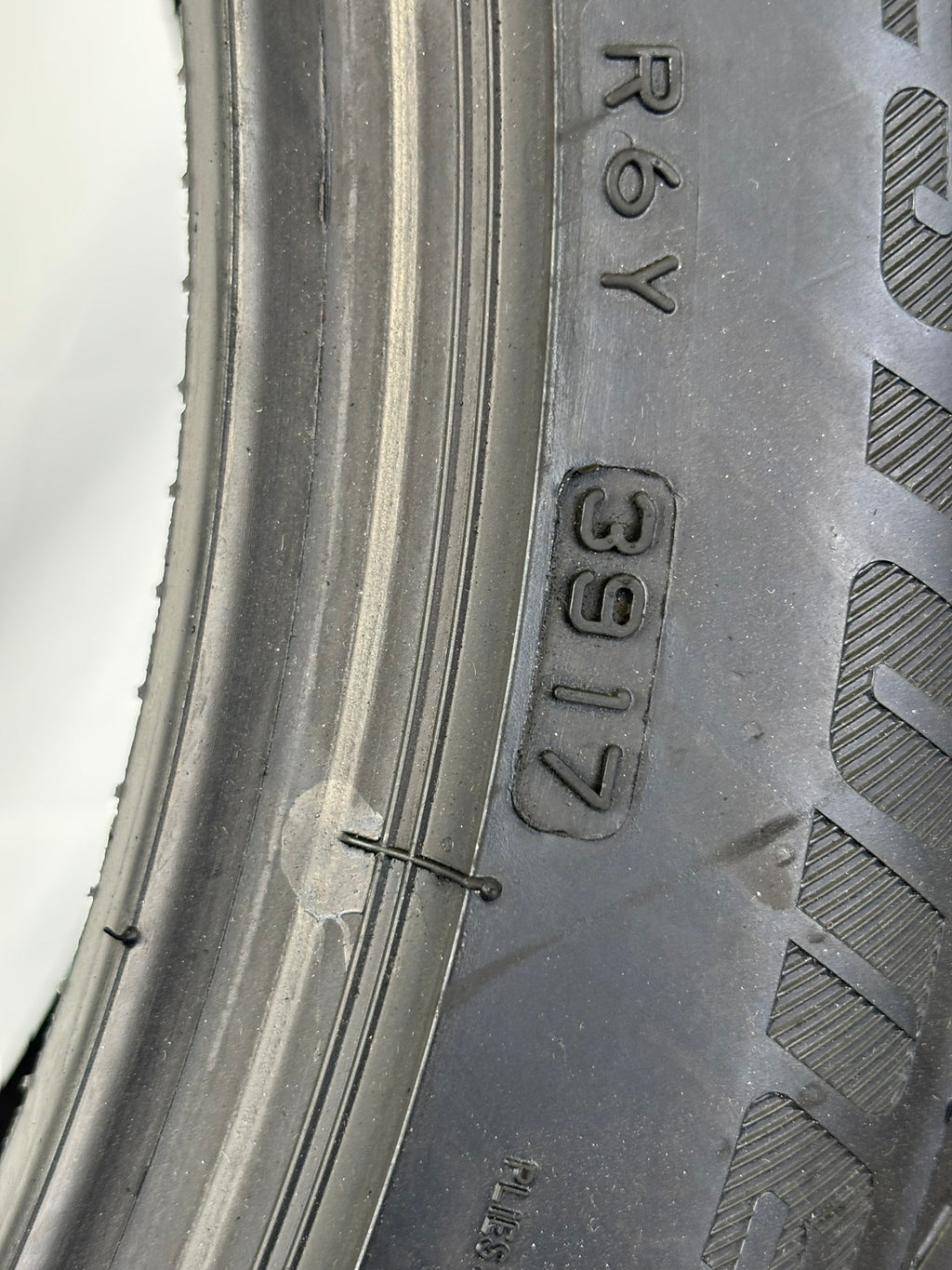 235/45 R19 95V Bridgestone Dueler H/P Sport RFT MO