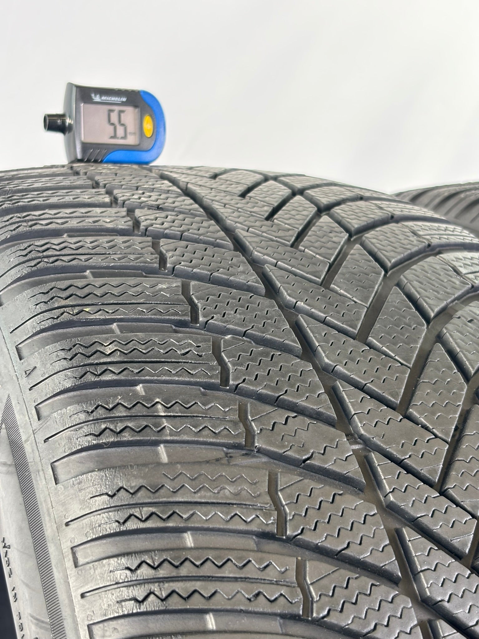 285/40 R21 109V XL Bridgestone Blizzak LM005