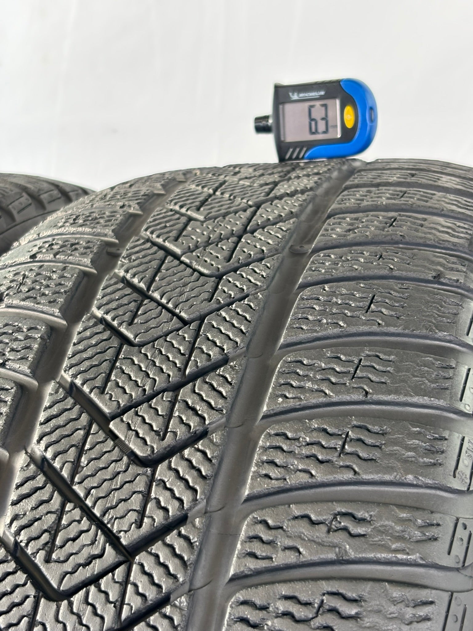 275/45 R20 110V Pirelli Scorpion Winter M+S RFT
