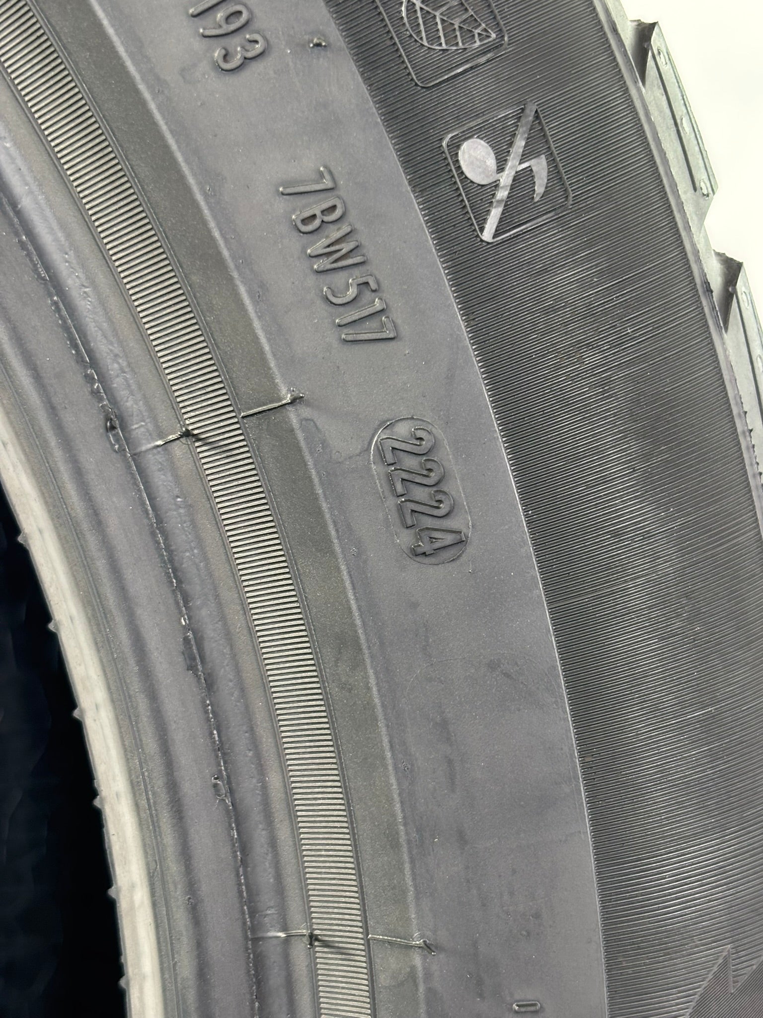 275/45 R20 110V Pirelli Scorpion Winter M+S RFT