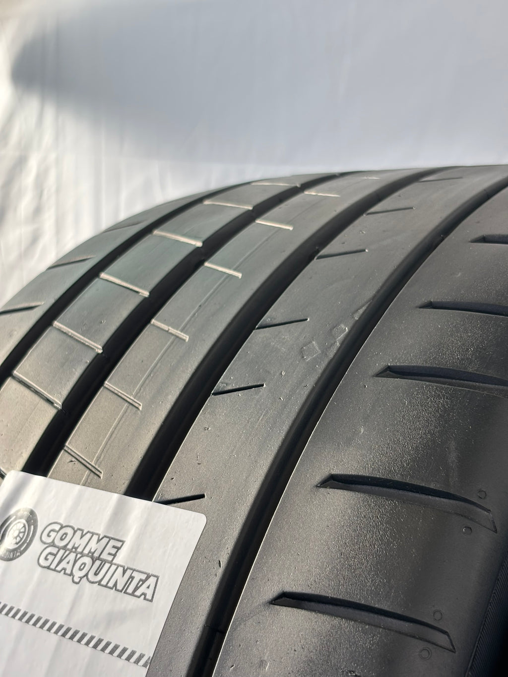 285/30 R19 98Y Kumho Ecsta Ps91