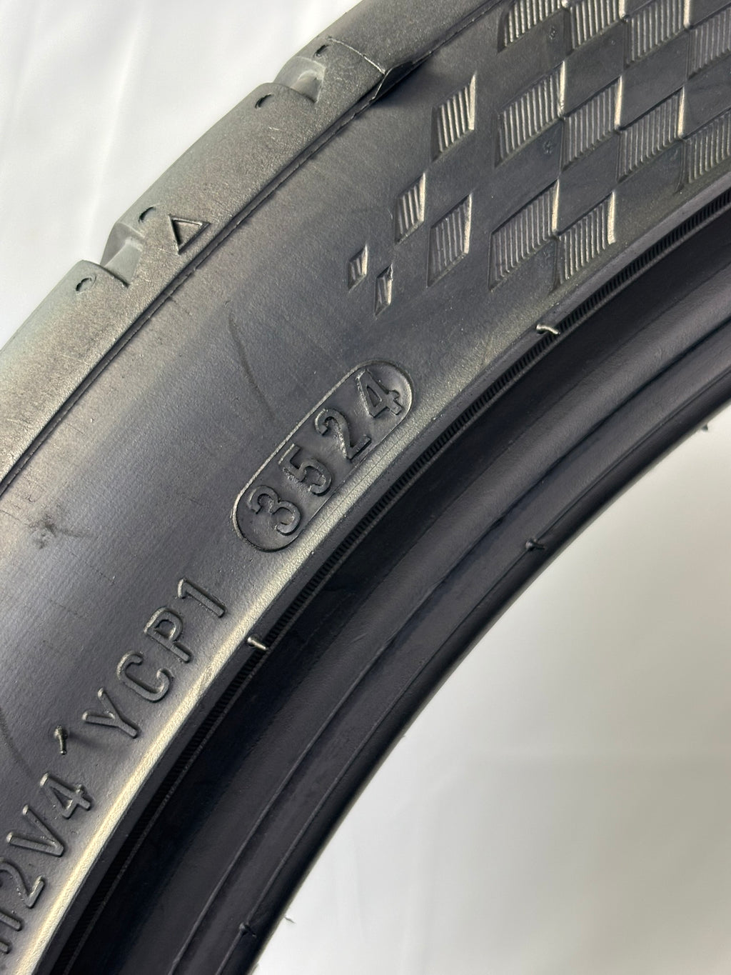 285/30 R19 98Y Kumho Ecsta Ps91