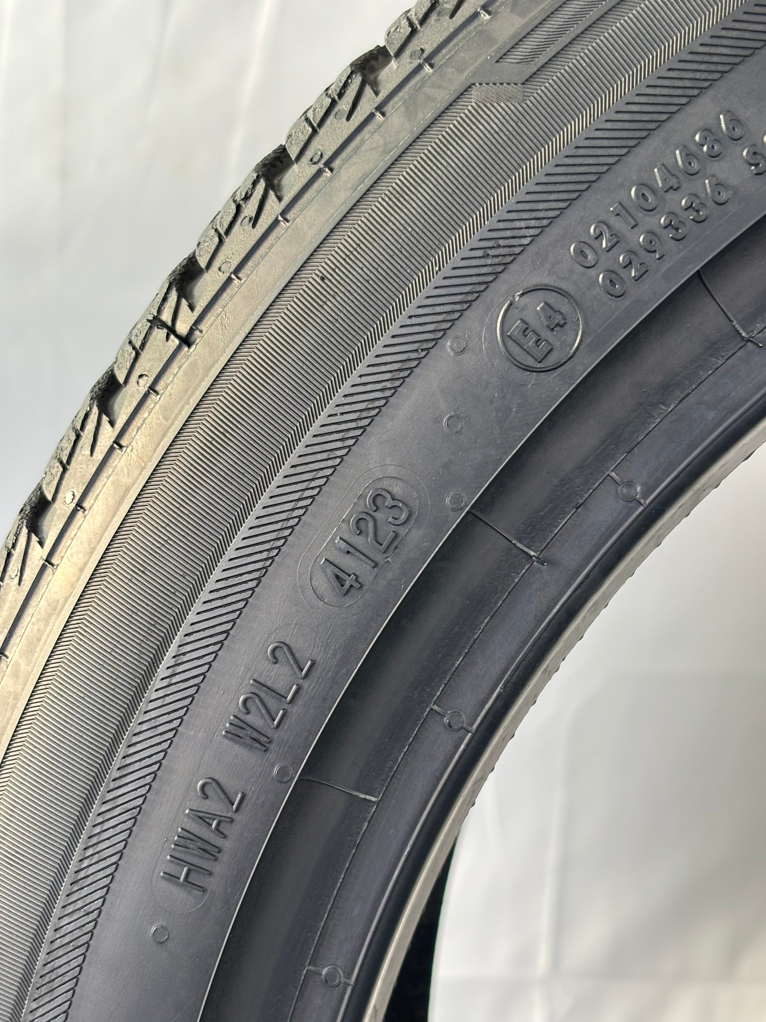 245/45 R19 102V XL Barum Polaris 5 M+S