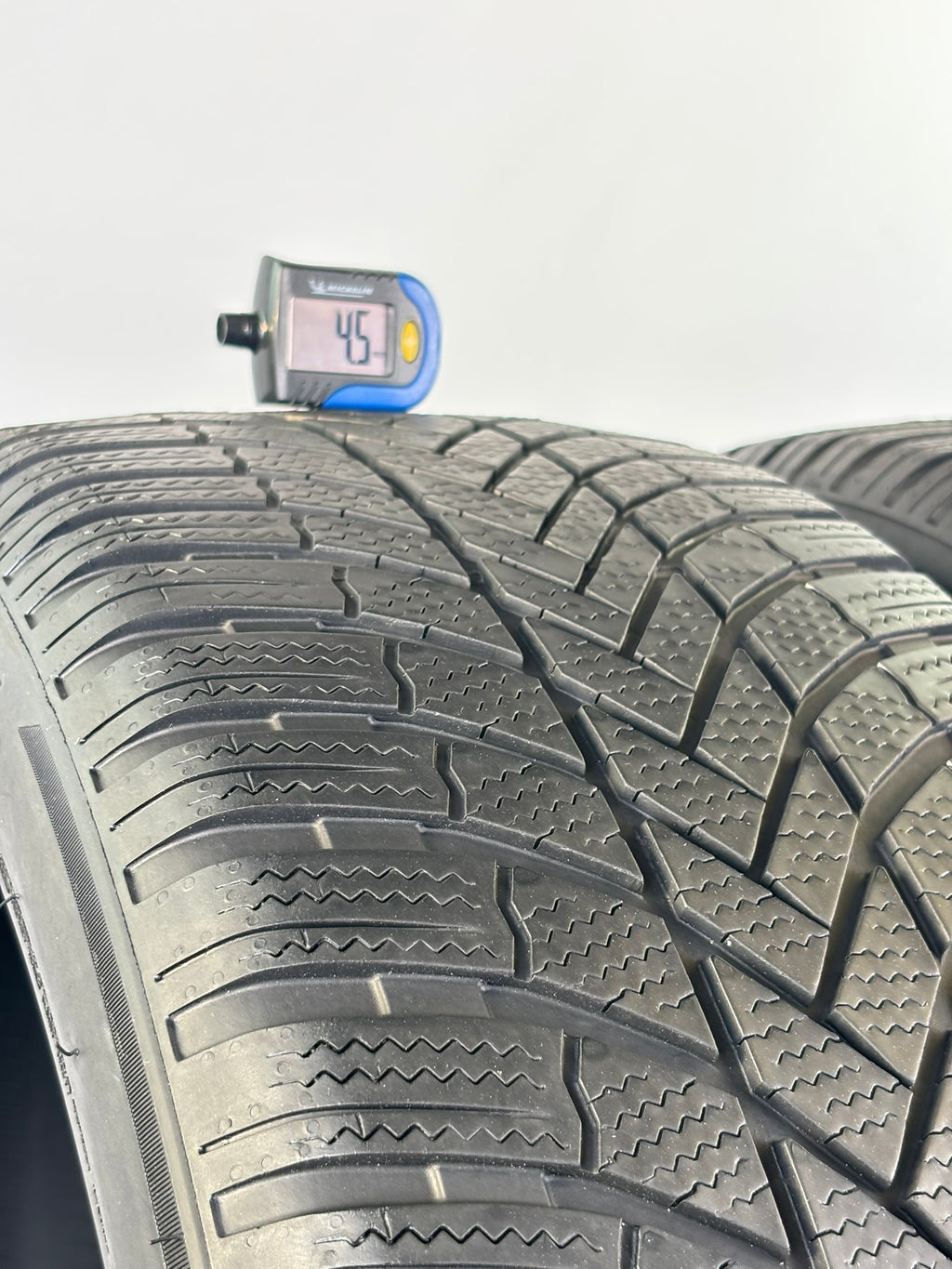 255/50 R19 107V Bridgestone Blizzak Lm005 M+S