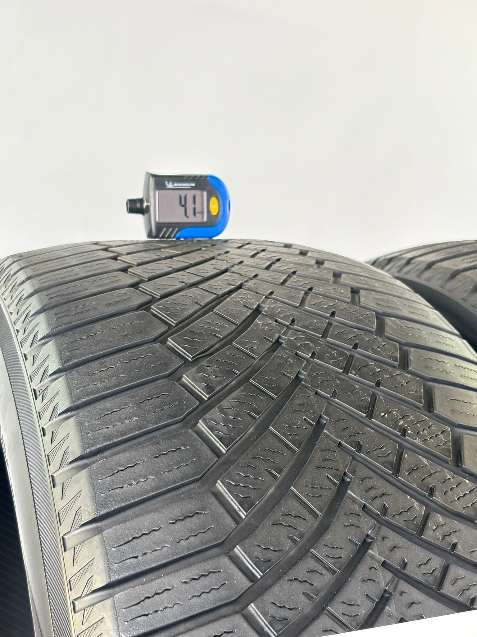 265/45 R20 108V XL Yokohama Bluearth M+S
