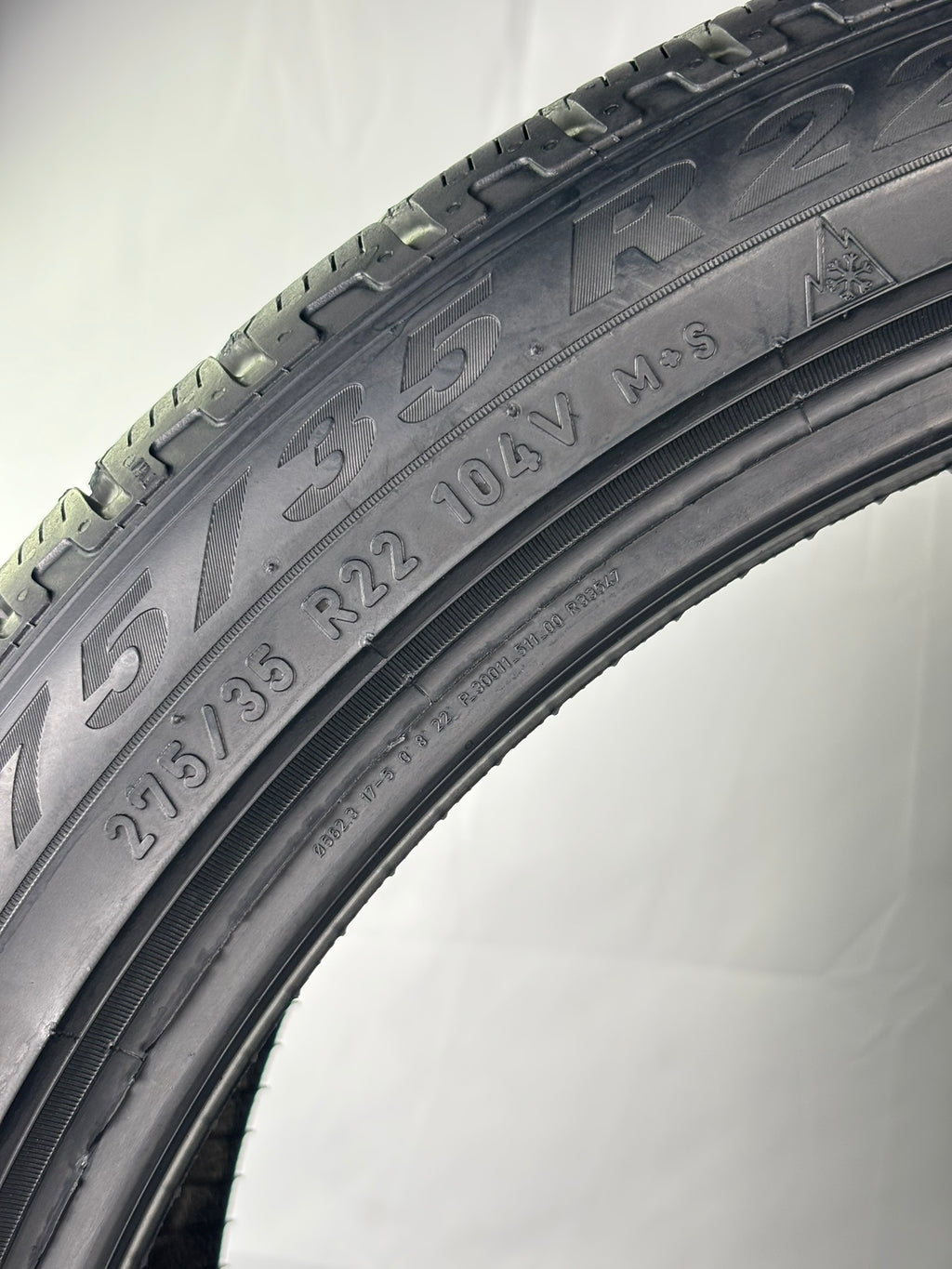 275/35 R22 104V Pirelli Scorpion Winter M+S