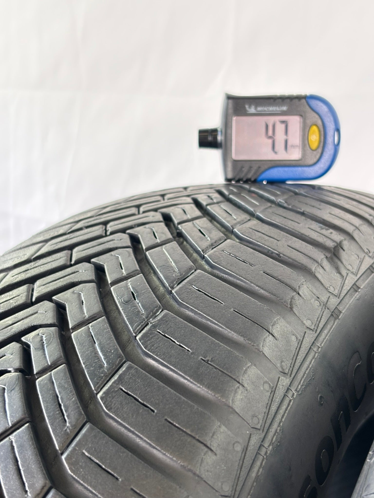 185/65 R15 92T XL Continental All Season Contact M+S