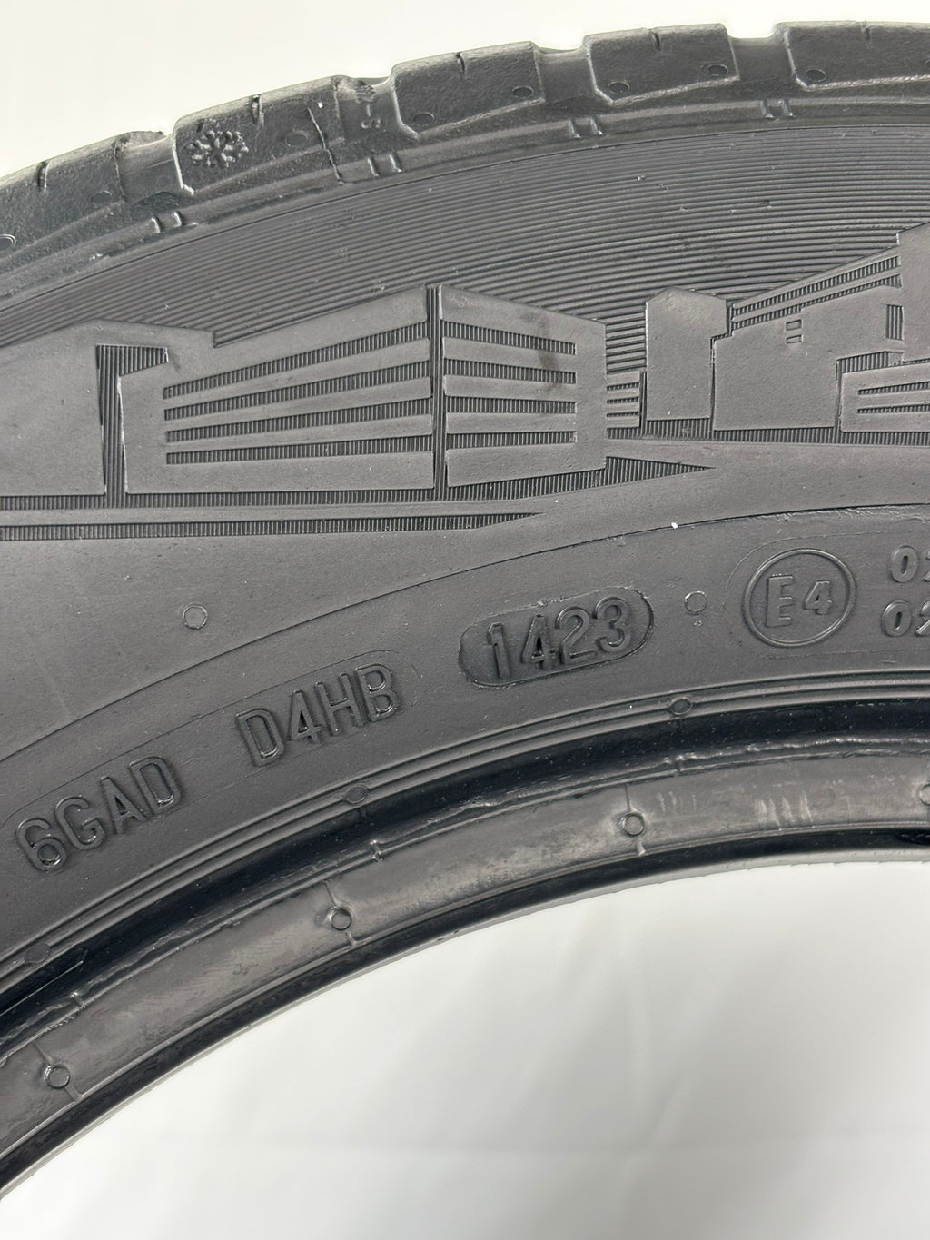 185/65 R15 92T XL Continental All Season Contact M+S