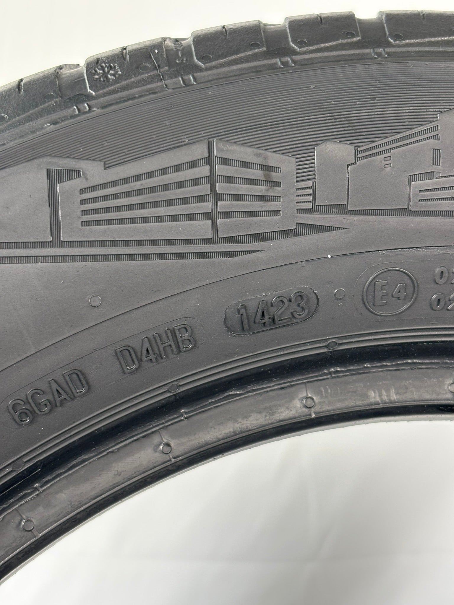 185/65 R15 92T XL Continental All Season Contact M+S