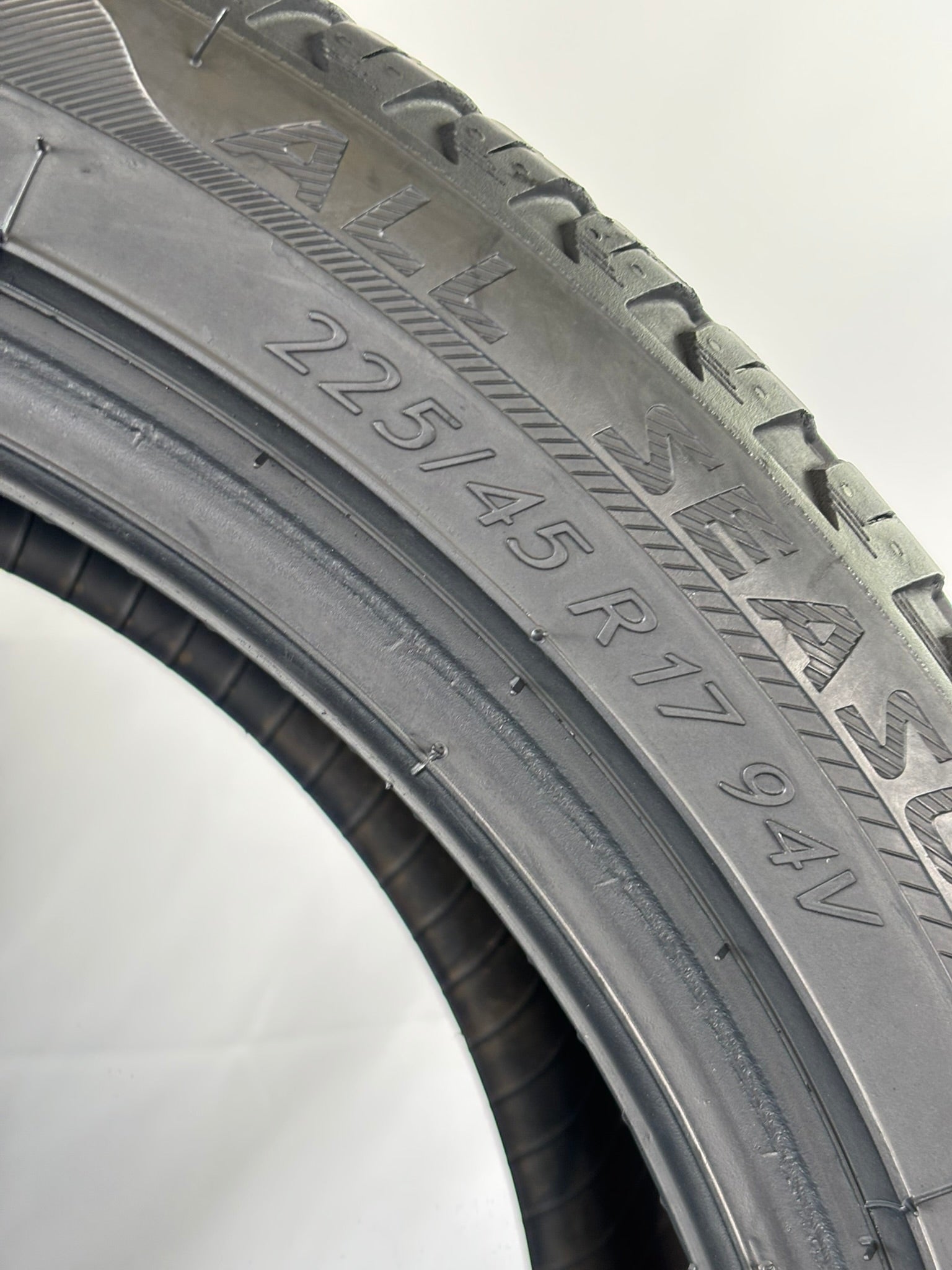 225/45 R17 94V XL Strial AllSeason M+S