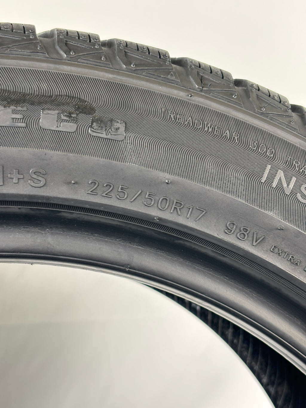225/50 R17 98V XL Roadx All Season M+S