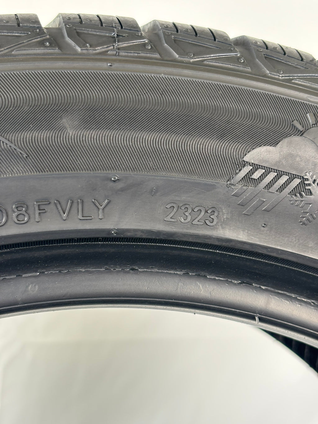 225/50 R17 98V XL Roadx All Season M+S