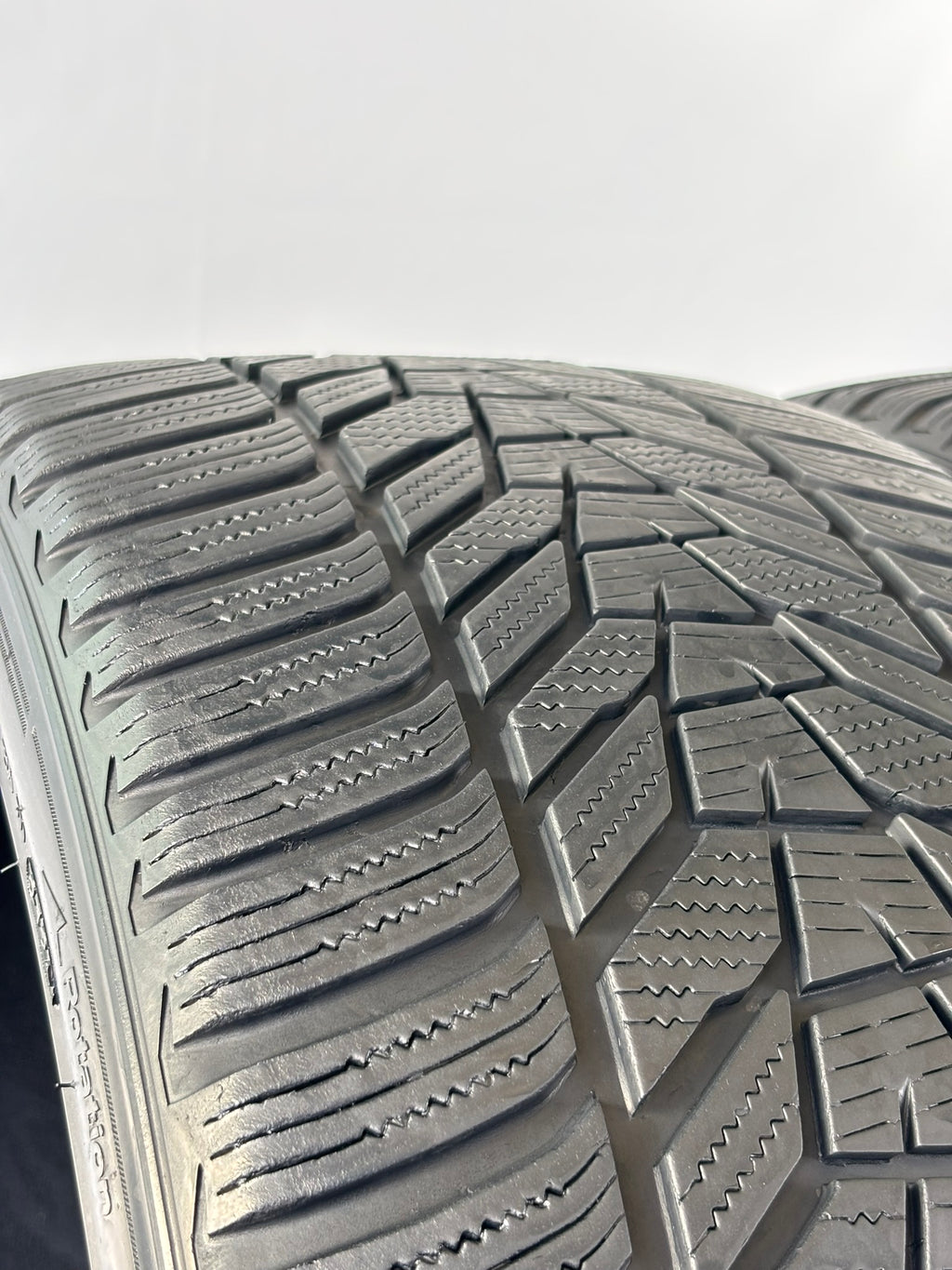 265/35 R22 102W Hankook Winter I*cept evo3 X M+S