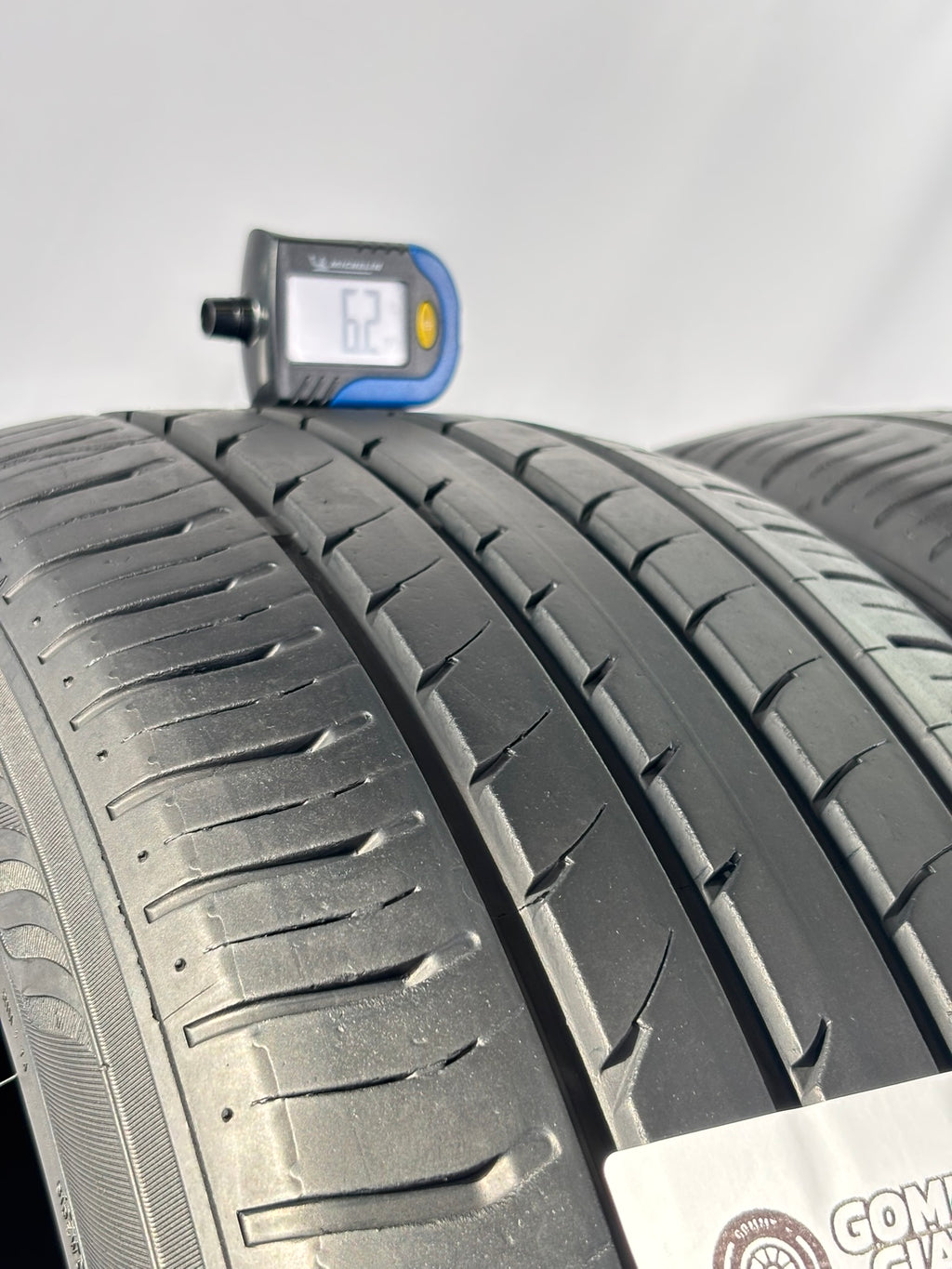 215/50 R17 95W XL Medallion Cst Md-A7