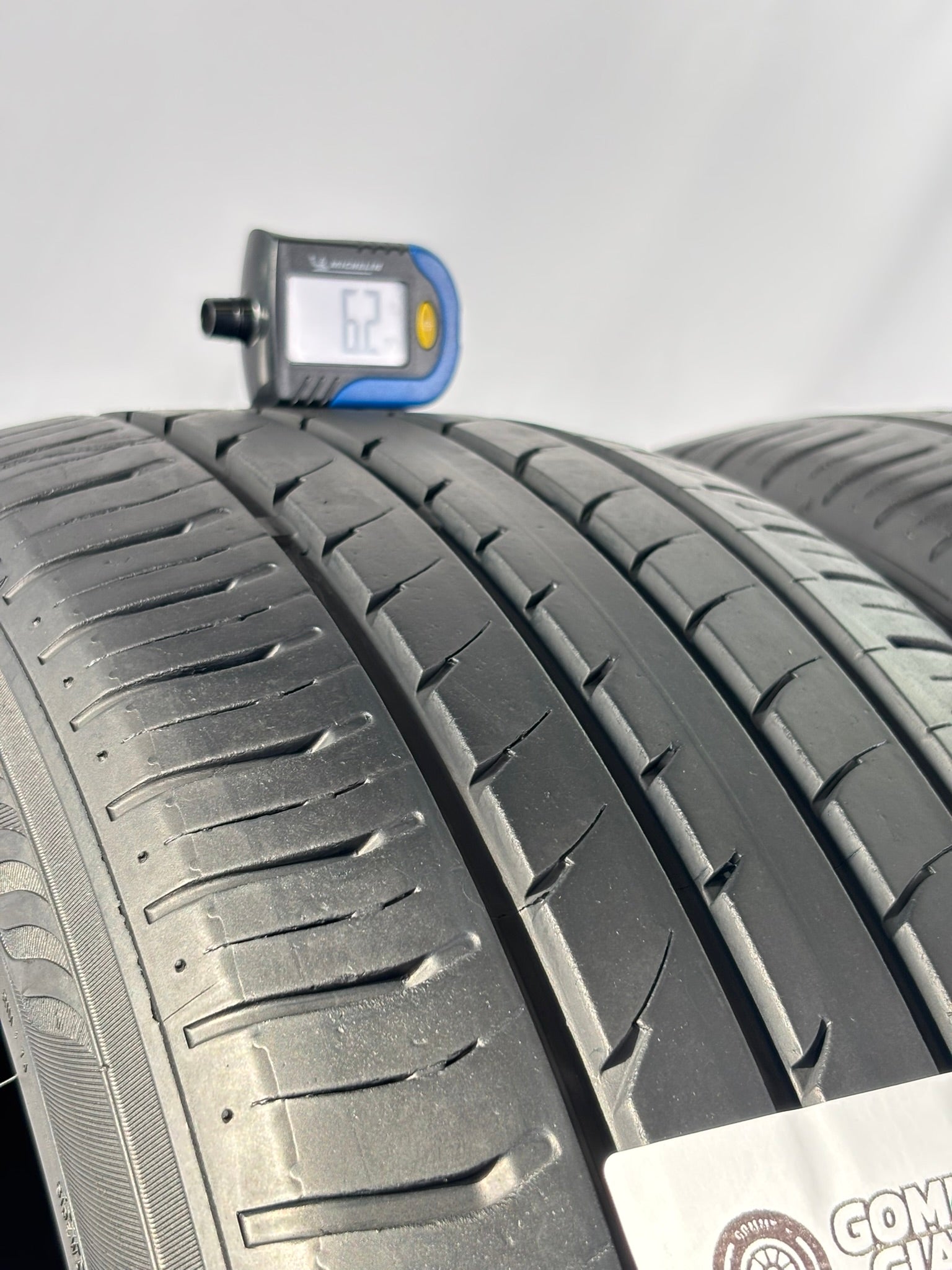 215/50 R17 95W XL Medallion Cst Md-A7