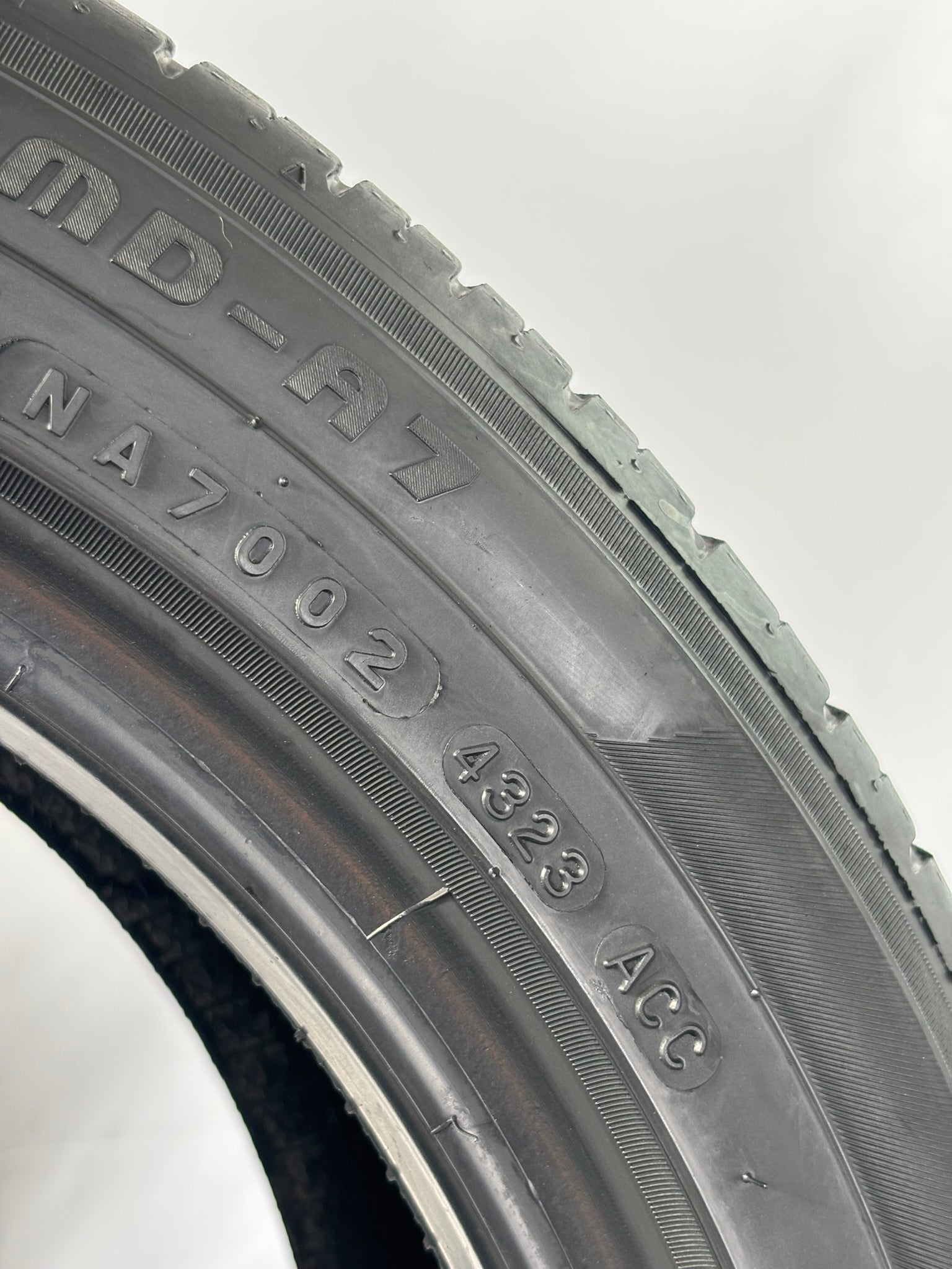 215/50 R17 95W XL Medallion Cst Md-A7