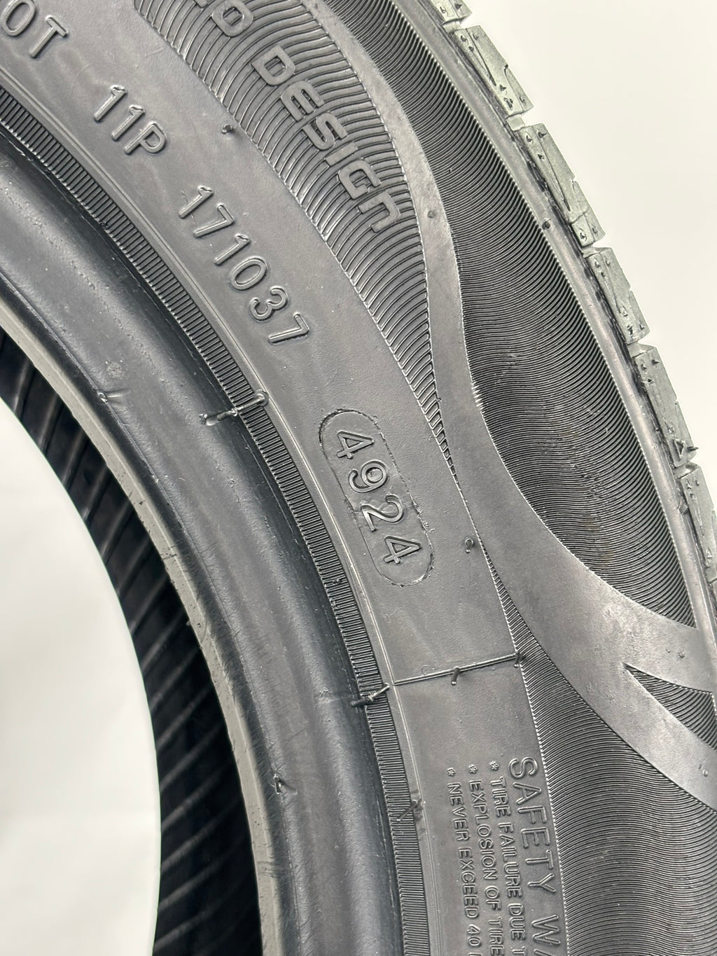 185 55 R14 80H Aplus M+S
