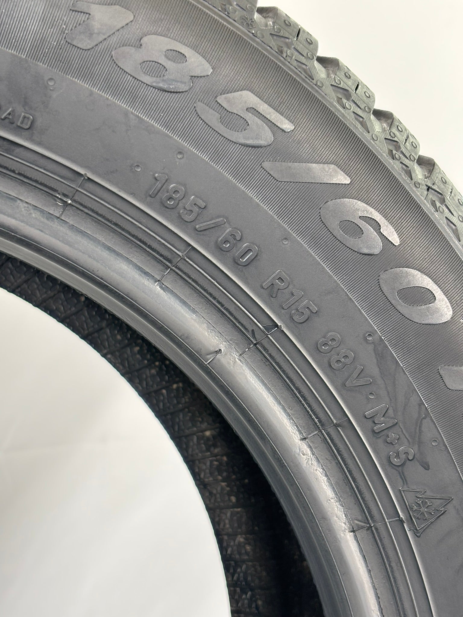 185 60 15 88V Pirelli All Season Cinturato M+S