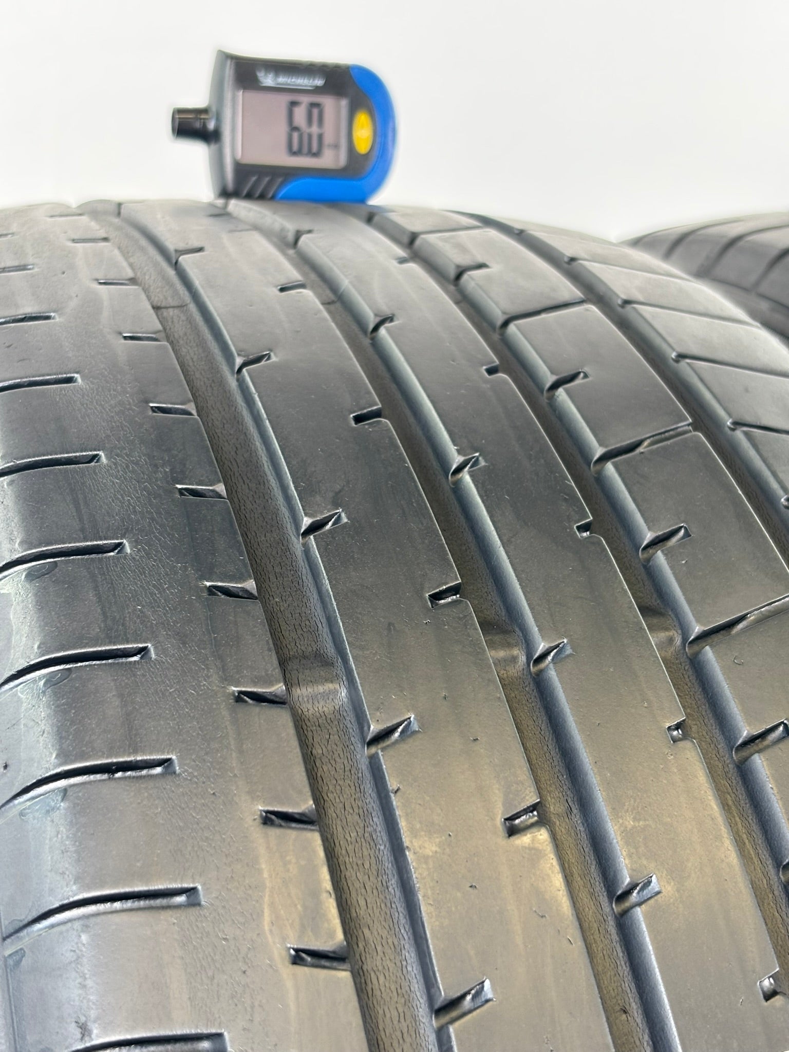 225 55 R19 99V Toyo Proxes